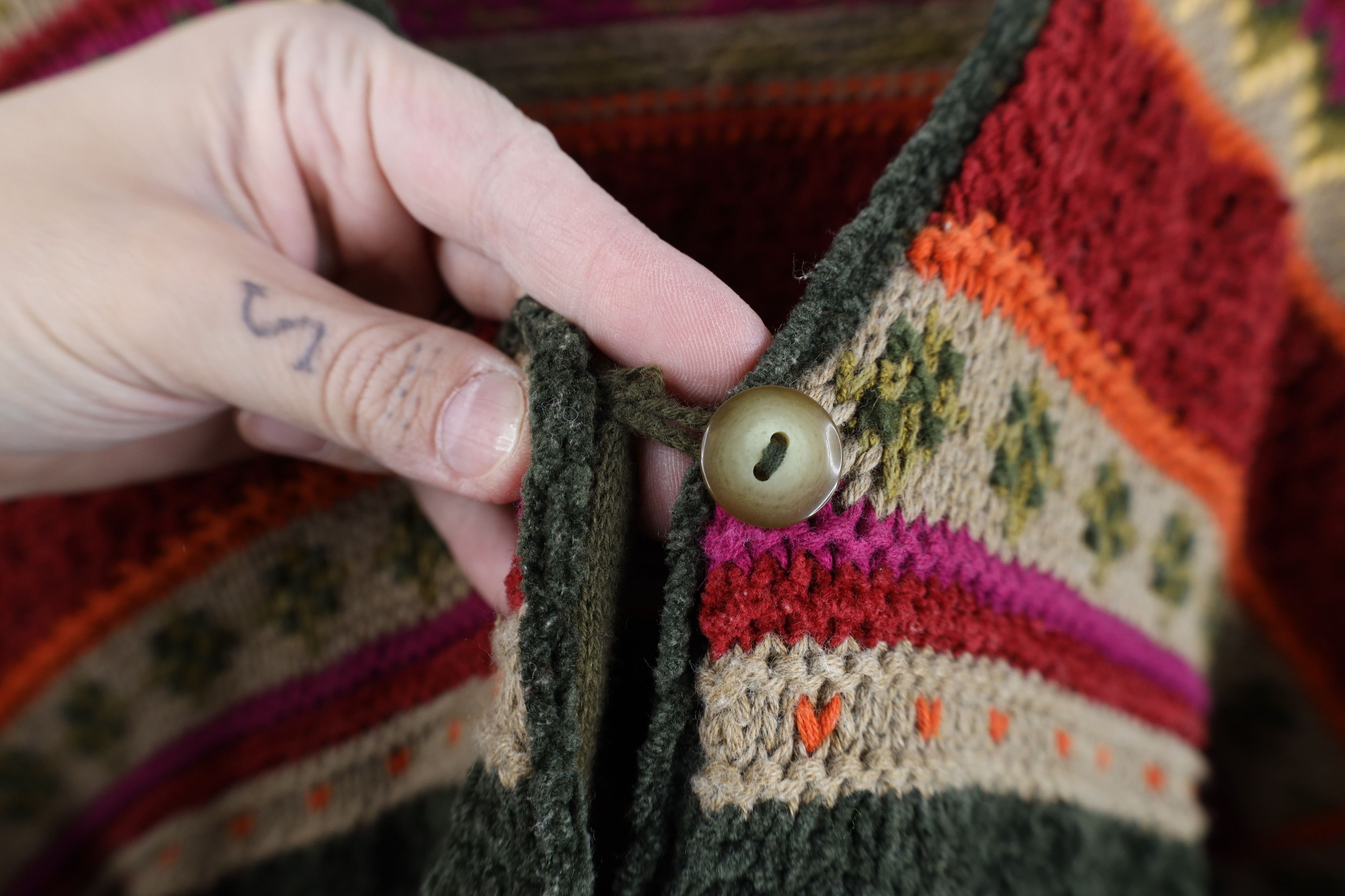 Vintage Vintage 90s Streetwear Fair Isle Knit Cardigan Sweater Size S / US 4 / IT 40 - 4 Thumbnail