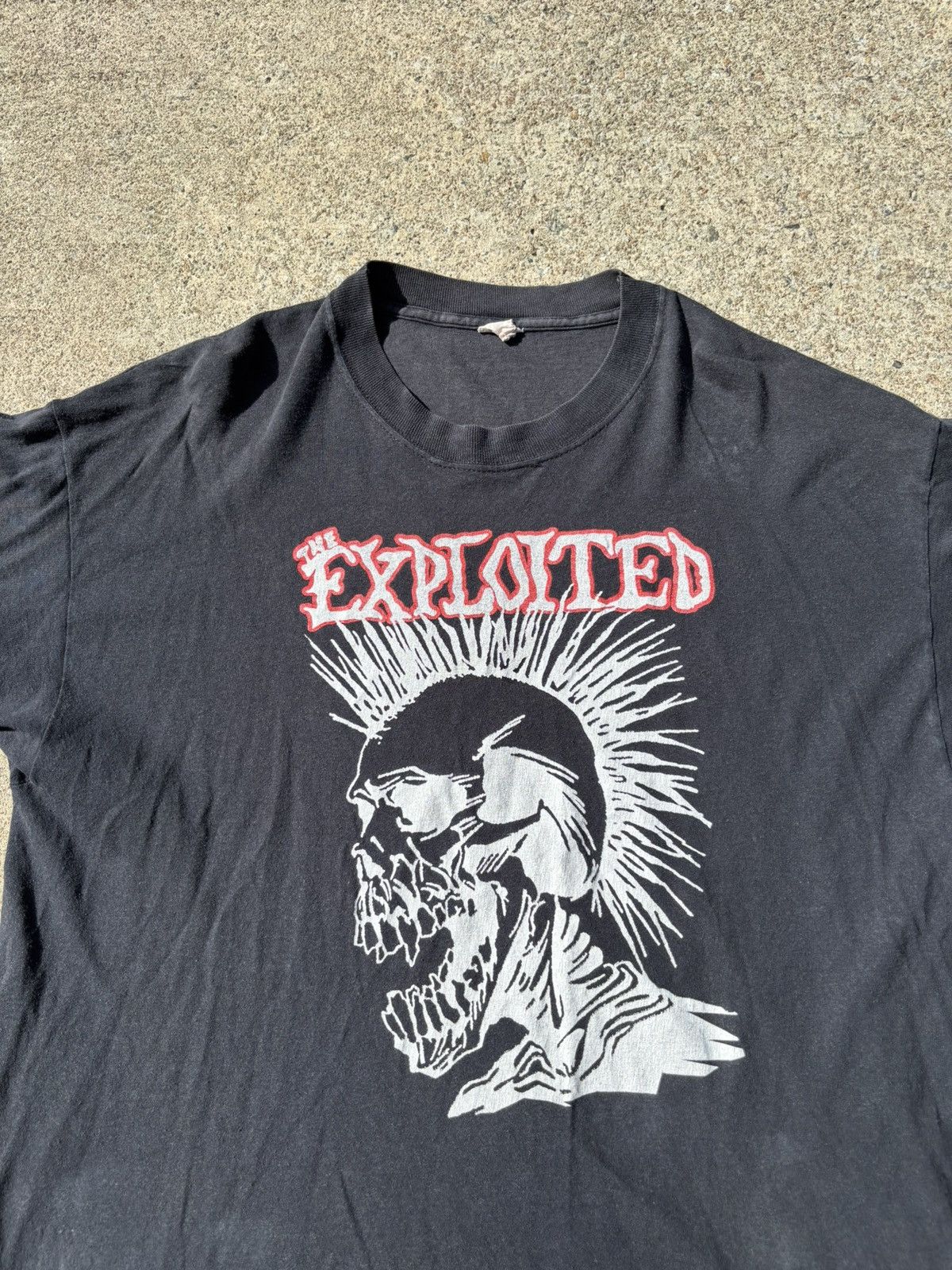 Band Tees × Vintage Vintage 90s Exploited Punk Hardcore Band Tee Size US XL / EU 56 / 4 - 2 Thumbnail