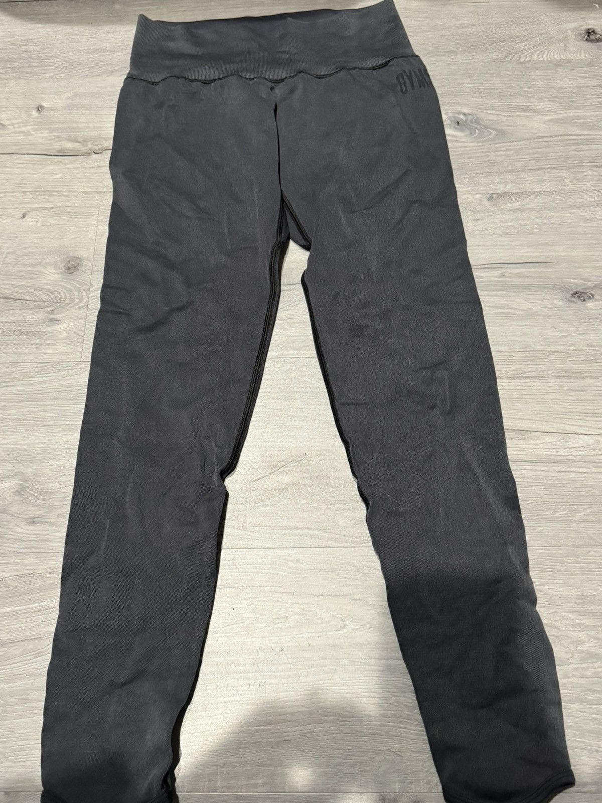 Gymshark GYMSHARK Studio Leggings Mandala Style Size 28" / US 6 / IT 42 - 1 Thumbnail