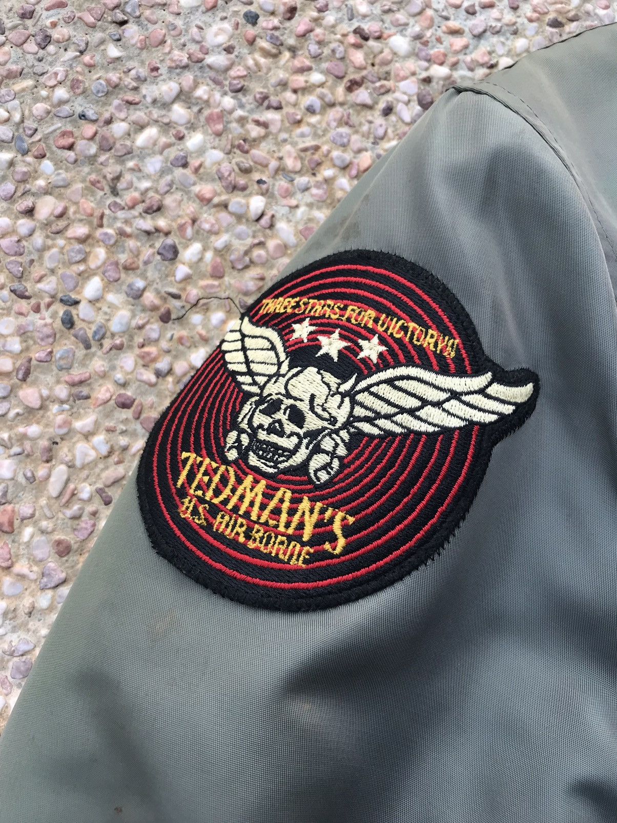 Tedman × Vintage Vintage Ted Man Embroidery Green Army Jacket Size US L / EU 52-54 / 3 - 14 Thumbnail