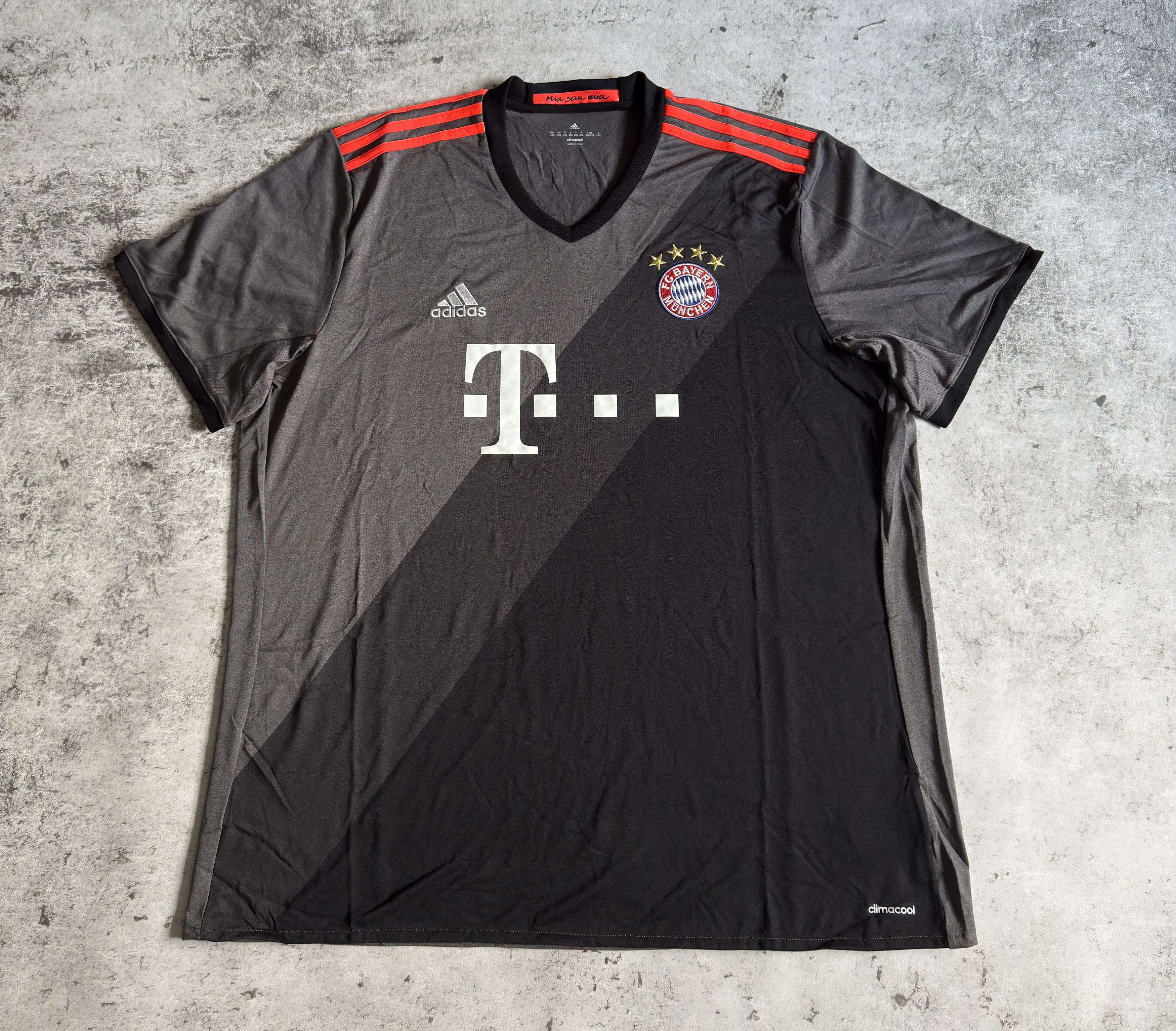 Adidas Bayern Munich 2016-17 adidas Shirt Jersey Football 2XL Size US XXL / EU 58 / 5 - 1 Thumbnail