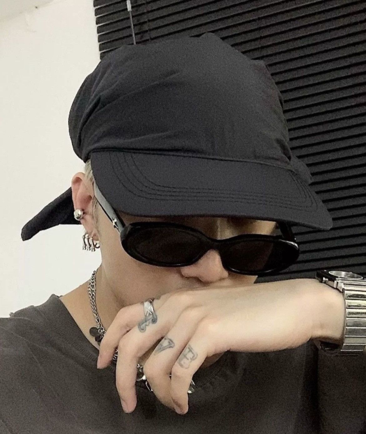 Japanese Brand Avant garde fashion multi-style handkerchief cap hat Size ONE SIZE - 2 Thumbnail