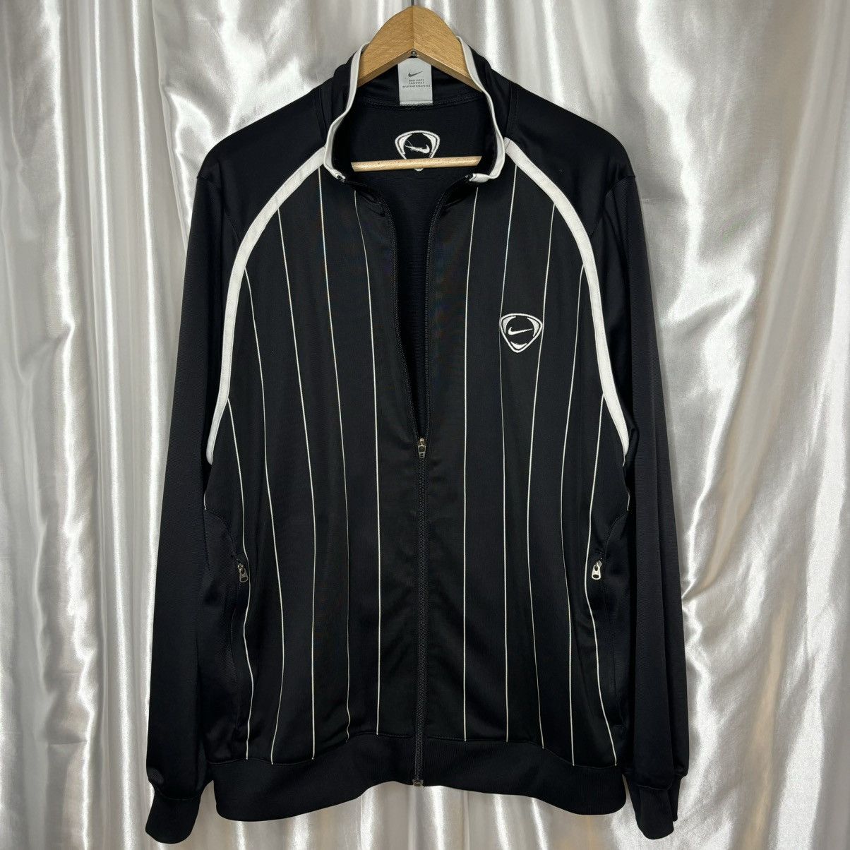 Nike vintage Nike zip sweatshirt with zipper black logo Size US L / EU 52-54 / 3 - 1 Thumbnail