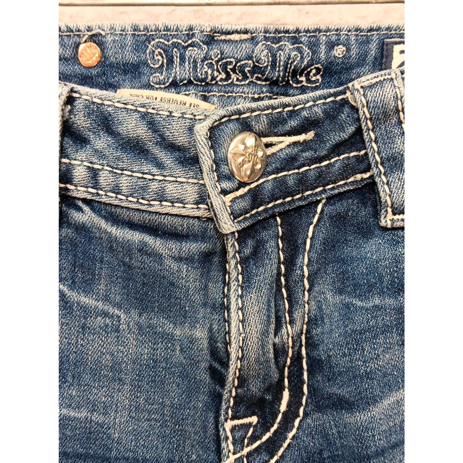 Miss Me VINTAGE Miss Me Jeans Women's 27 × 29 Boot Cut Distressed Medium Wash Cross Logo Modern Classic Jeans Womens Size 27" / US 4 / IT 40 - 3 Thumbnail