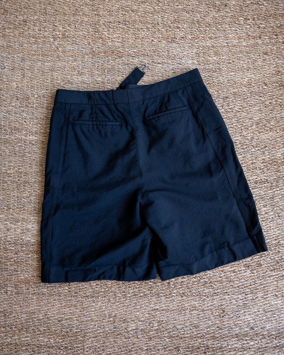 Balenciaga Balenciaga by Demna Gvasalia wide-leg wool shorts Size US 30 / EU 46 - 7 Thumbnail