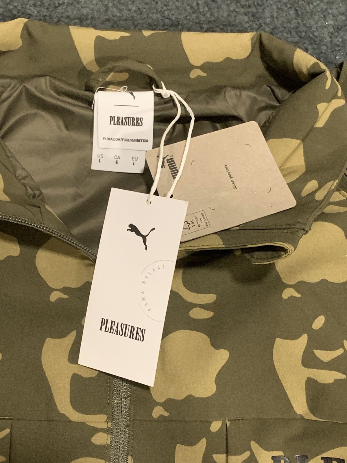 Pleasures × Puma PUMA X PLEASURES ZIP OFF JACKET Size US L / EU 52-54 / 3 - 6 Thumbnail