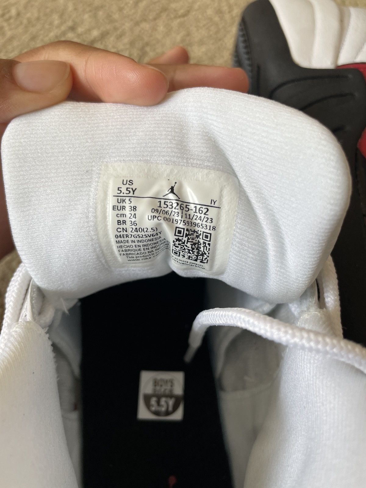 Jordan Brand Jordan 12 Red Taxi Size US 5.5 / EU 38 - 6 Thumbnail