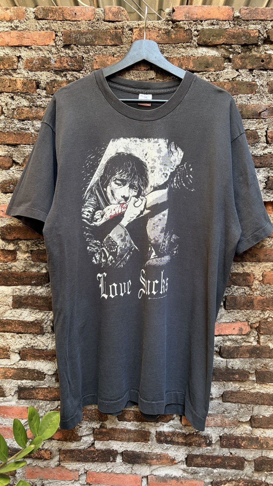 Vintage VINTAGE LOVE SUCKS 90S Size US XL / EU 56 / 4 - 1 Thumbnail