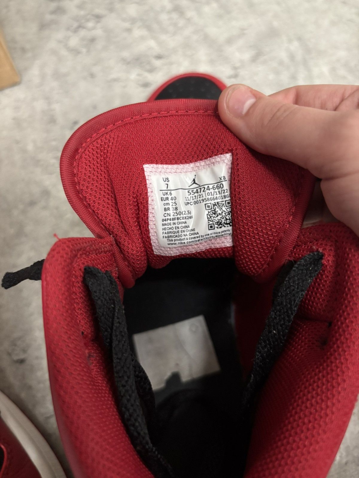 Jordan Brand Nike Air Jordan 1 Mid Reverse Bred Like New Streetwear Size US 7 / EU 40 - 12 Thumbnail