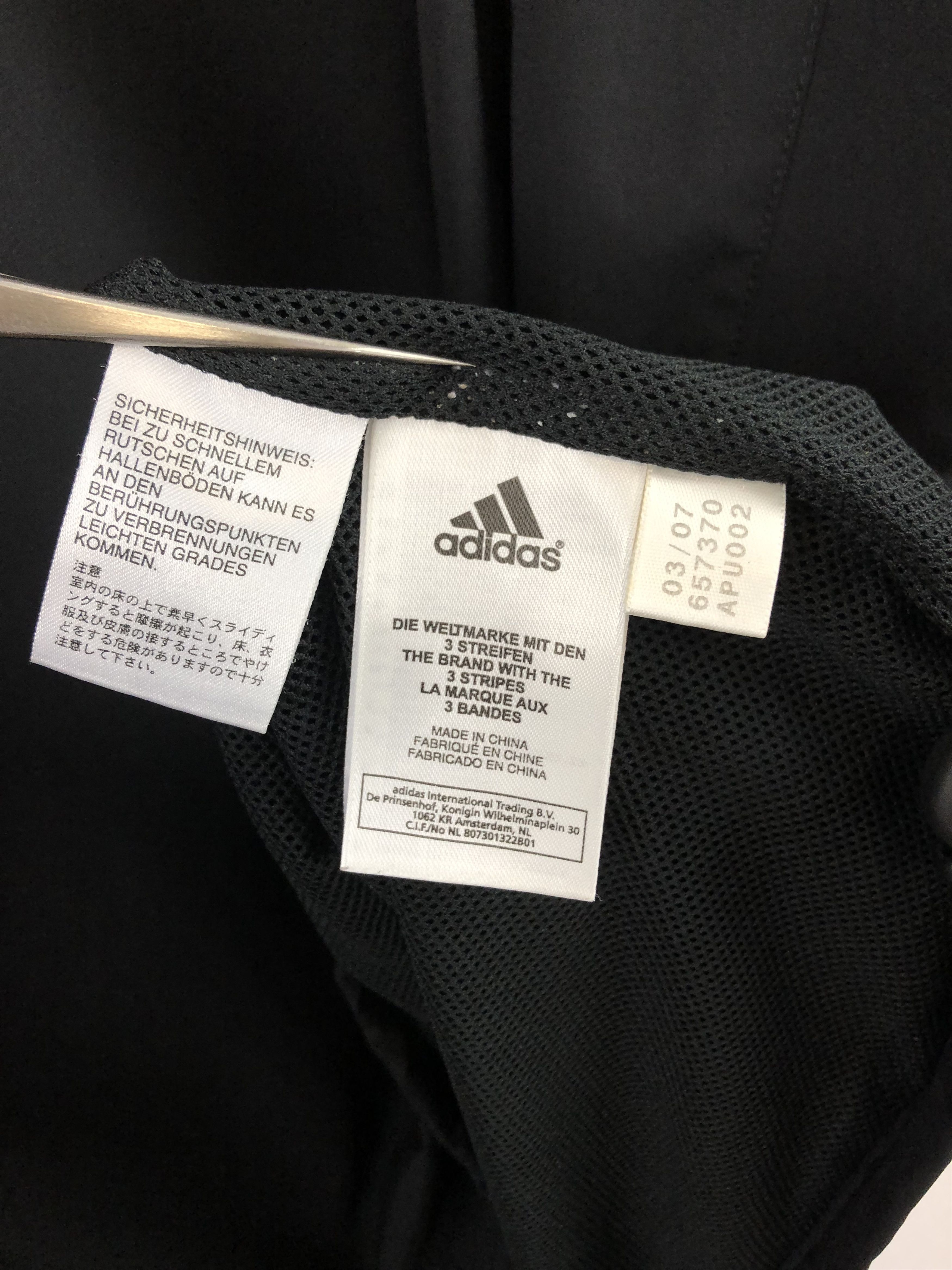 Adidas Vintage Adidas FC Liverpool Football Jacket Track Top Men Size US XL / EU 56 / 4 - 12 Thumbnail