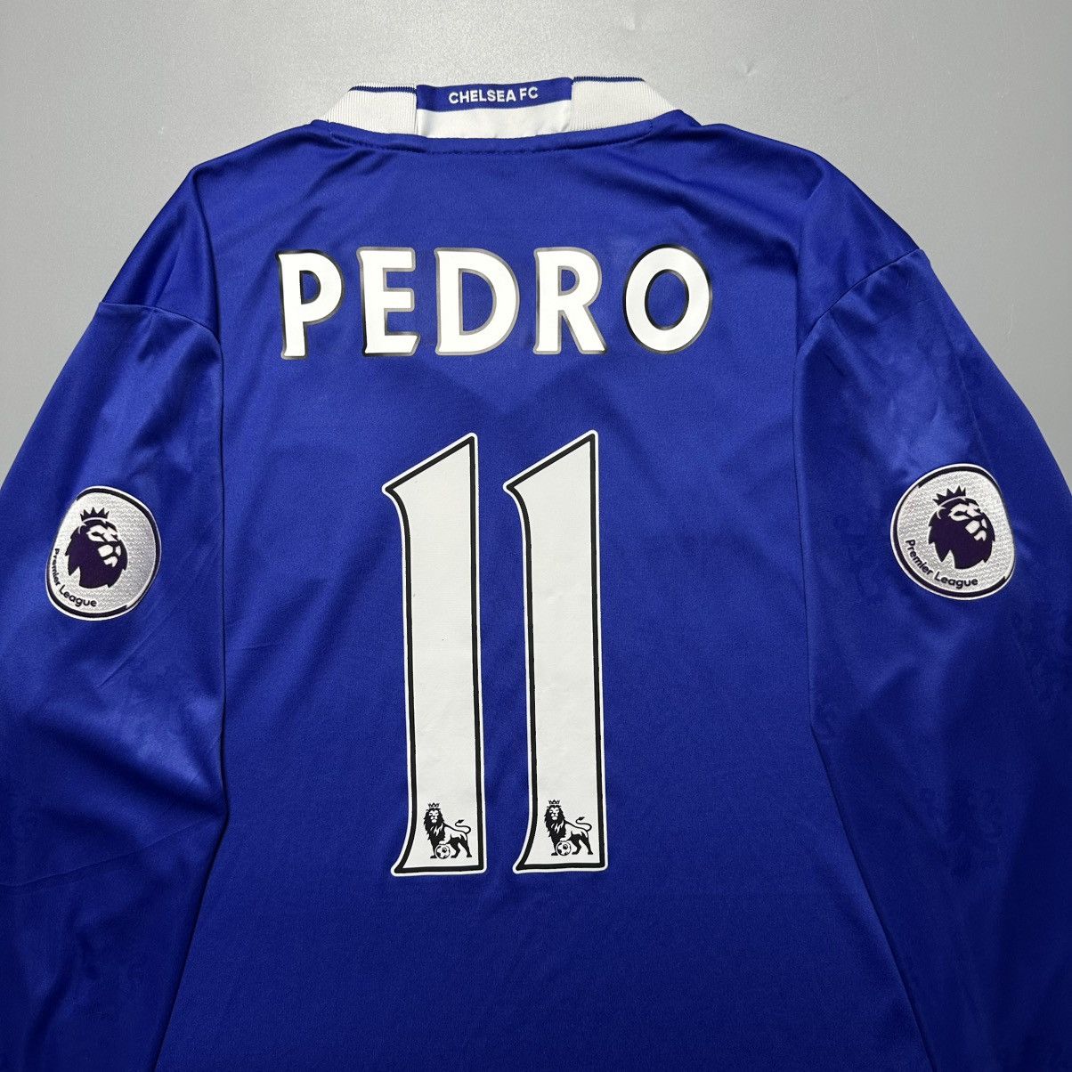 Vintage CHELSEA ADIDAS 2016/2017 FOOTBALL HOME JERSEY #11 PEDRO Size US M / EU 48-50 / 2 - 10 Thumbnail