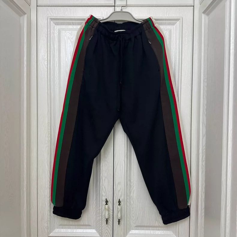 Gucci Gucci Size M Red and green striped sports pants 2504-Nexta Size US 32 / EU 48 - 1 Thumbnail