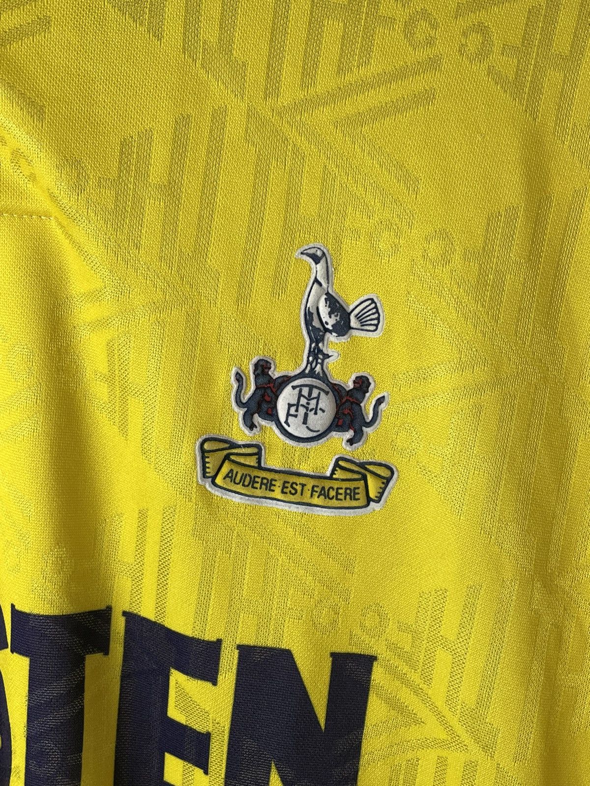 Umbro UMBRO TOTTENHAM HOTSPUR 1991 1995 AWAY SOCCER JERSEY SHIRT Size US L / EU 52-54 / 3 - 2 Thumbnail