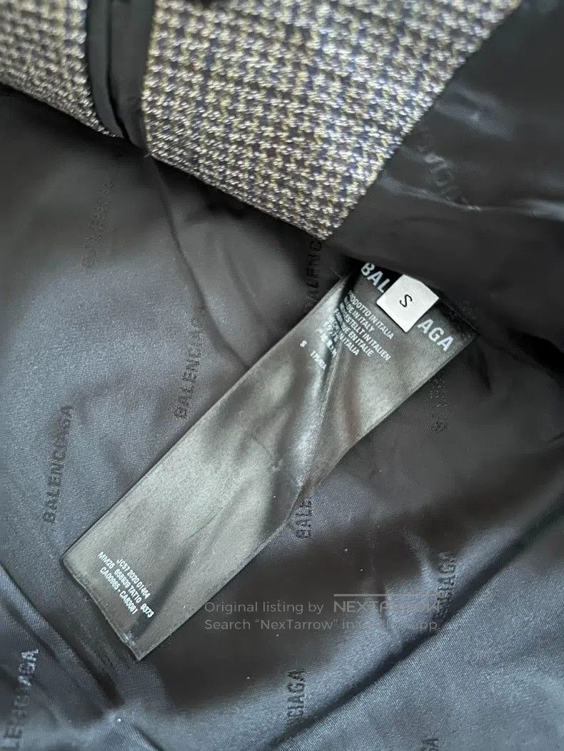 Balenciaga Balenciaga Plaid Coat Size US S / EU 44-46 / 1 - 4 Thumbnail