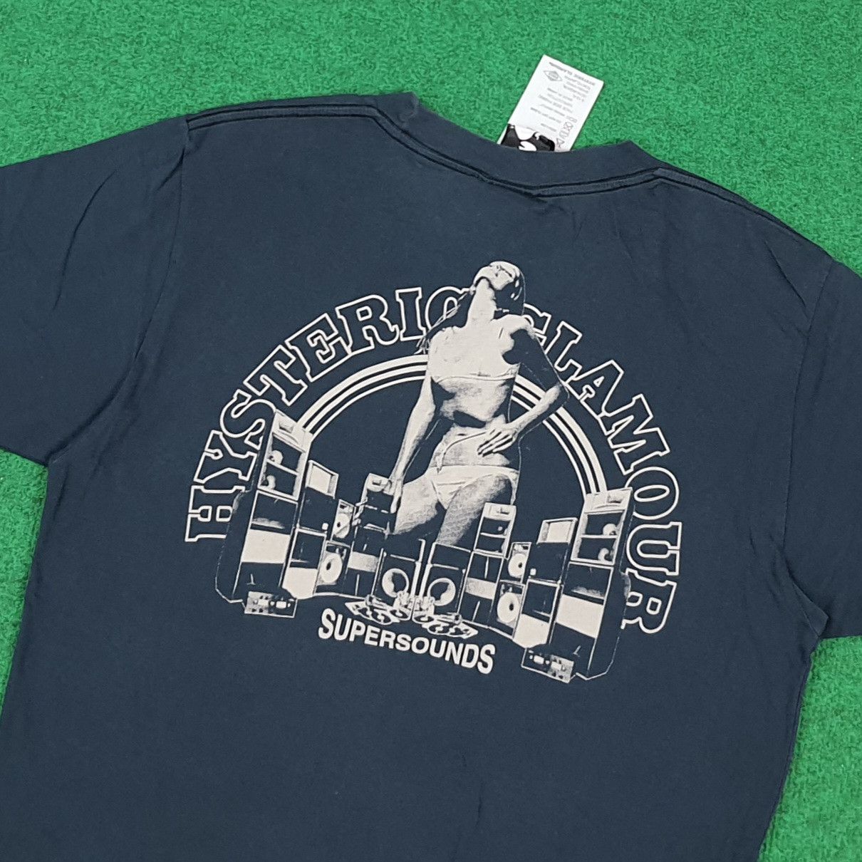Hysteric Glamour Vintage Hysteric Glamour Super Sounds Japan Tshirt C299N25 Size US M / EU 48-50 / 2 - 2 Thumbnail