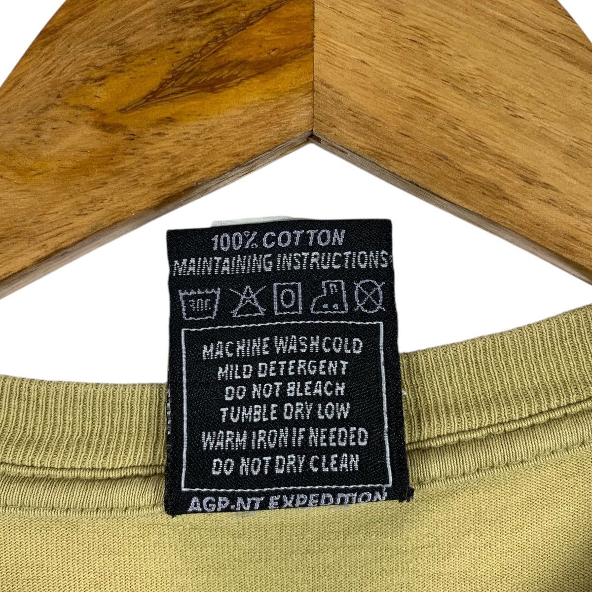 Vintage Vintage BEAR USA Surfing Surboard Hawaiian Big Logo T-Shirt Size US L / EU 52-54 / 3 - 9 Thumbnail