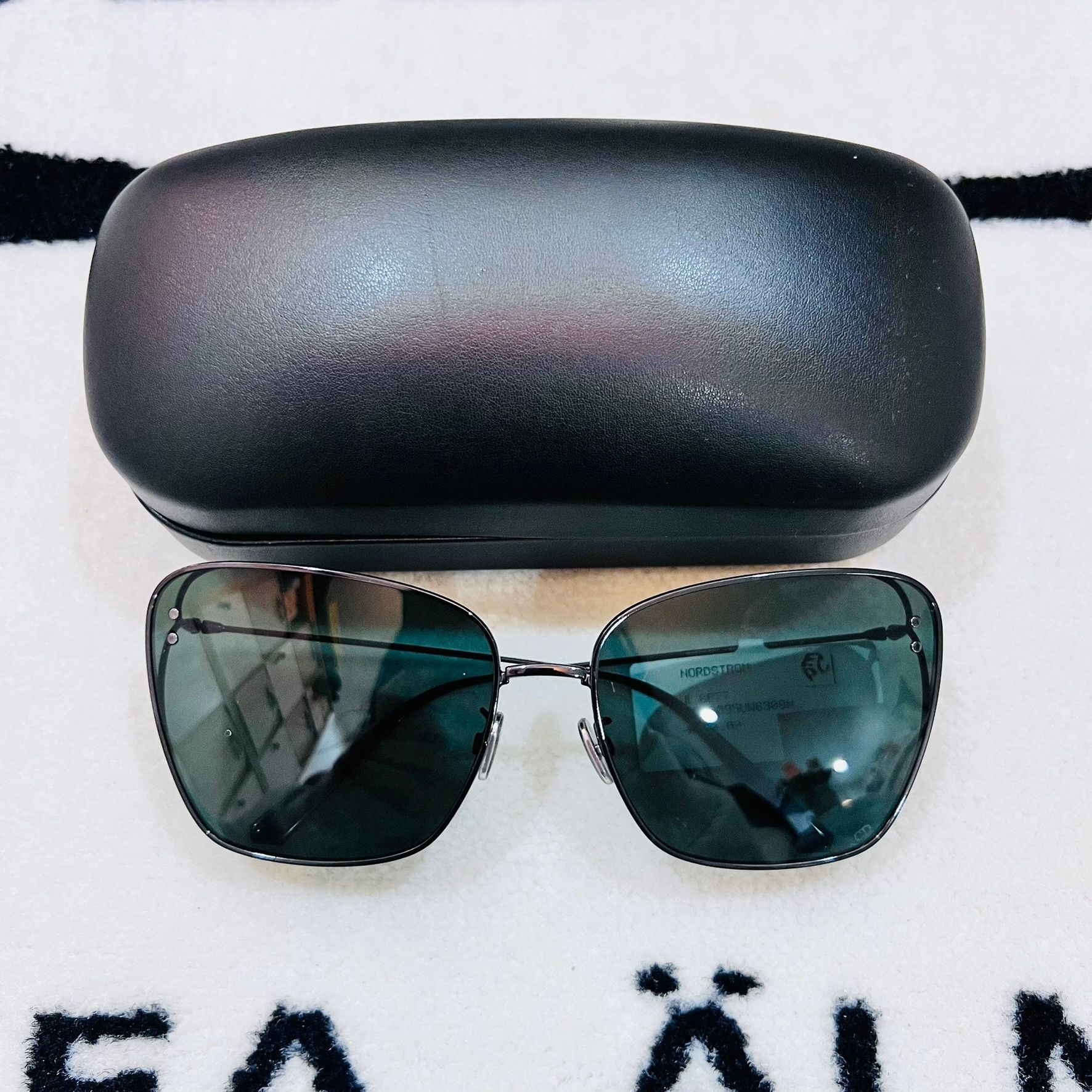 Dior MissDior B2U Butterfly Sunglasses BLACK WITH GREY LENS 63mm Size ONE SIZE - 1 Thumbnail