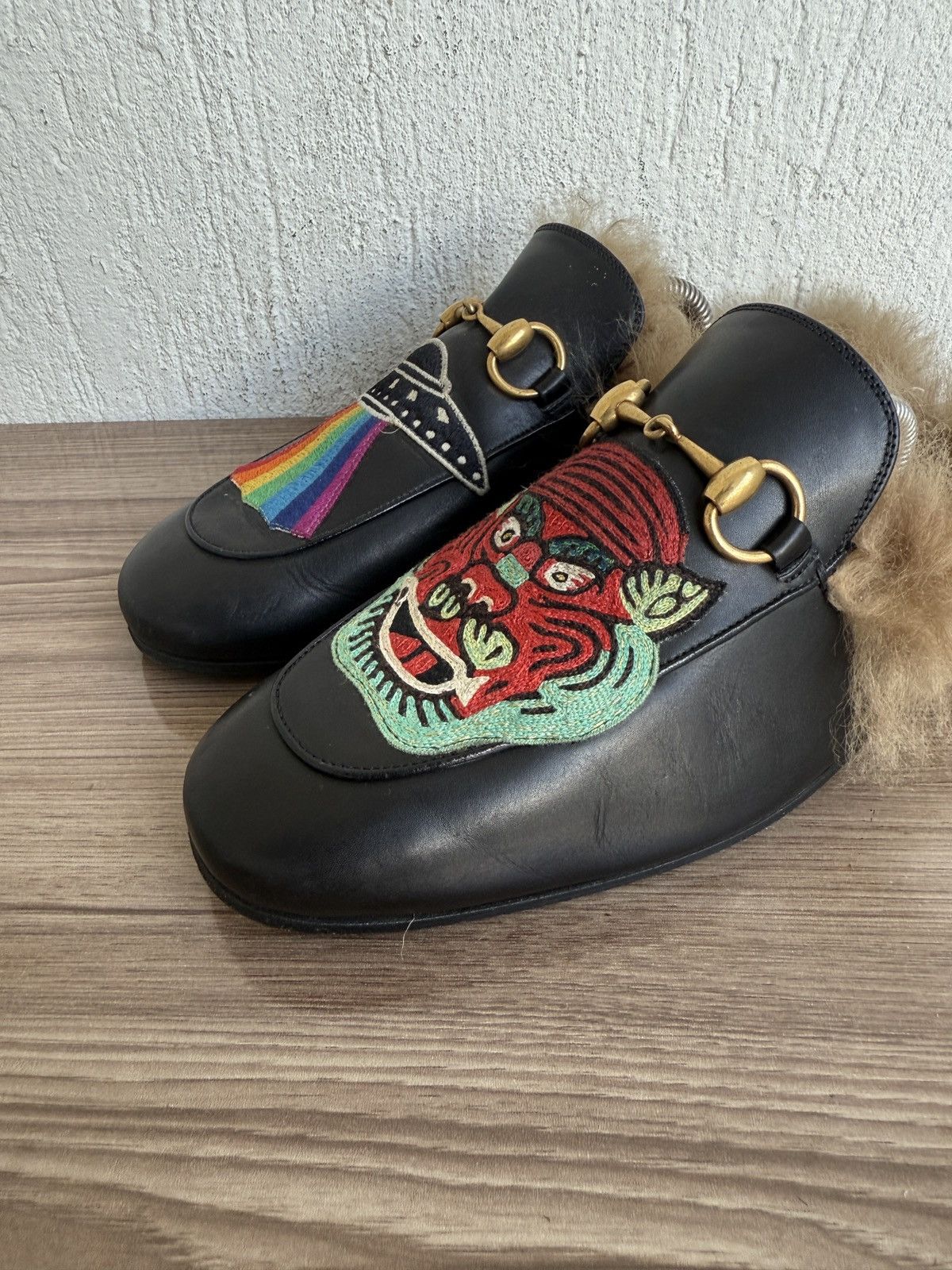Gucci Ufo and dragons Fur mules Size US 7.5 / EU 40-41 - 5 Thumbnail