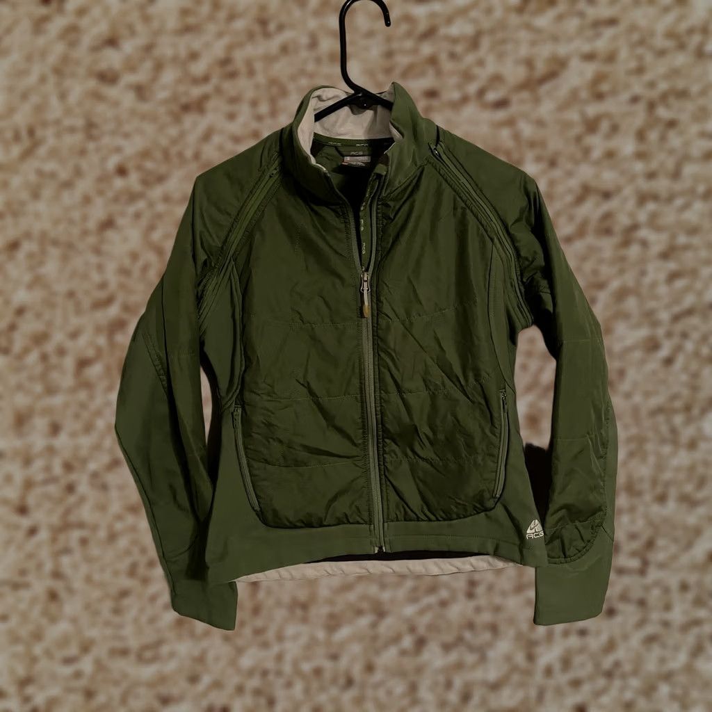 Nike VINTAGE Nike ACG Thinsulate Convertible Zip Off Sleeves Vest Jacket Womens Small Green Jacket Womens Size S / US 4 / IT 40 - 1 Thumbnail