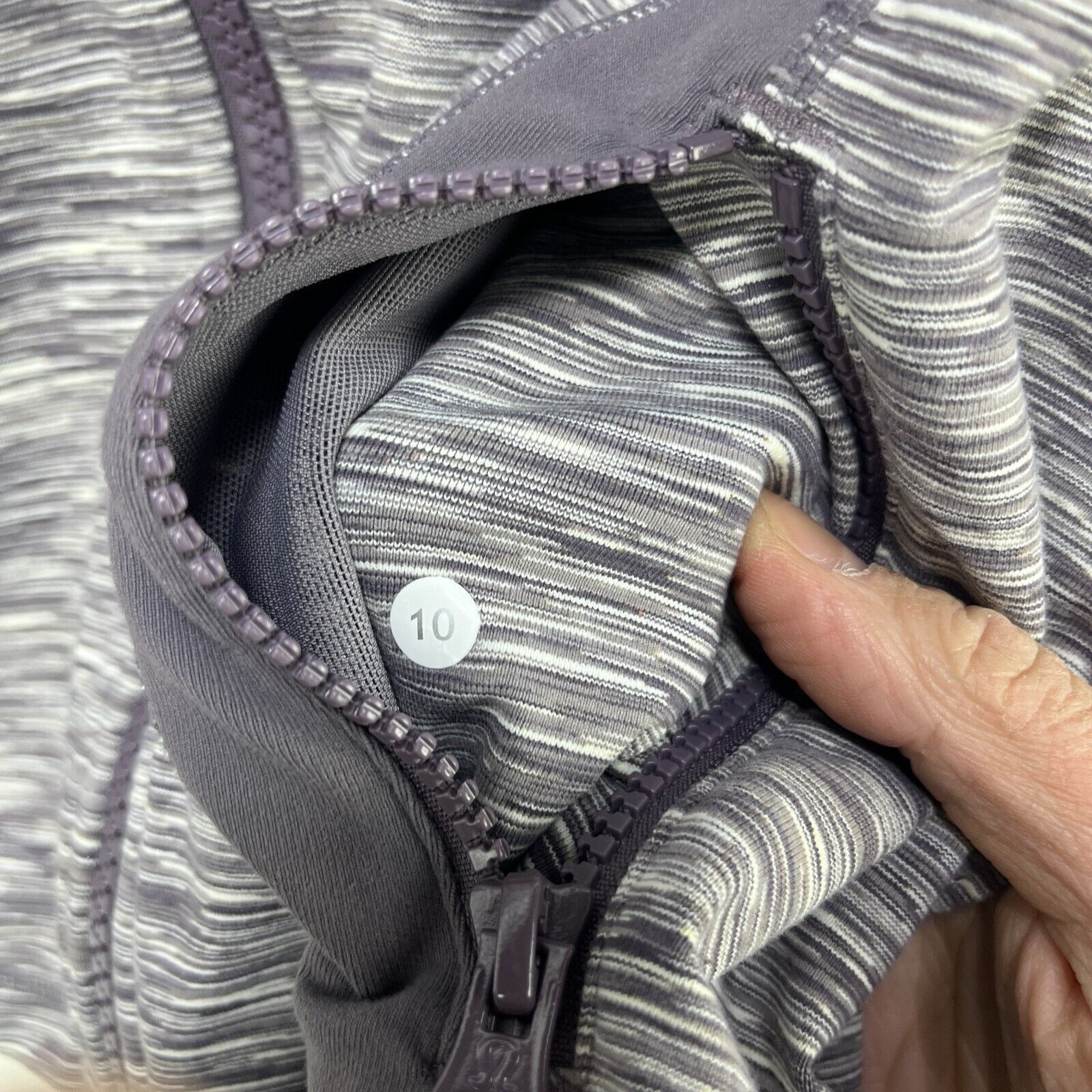 Vintage Lululemon Define Jacket Size 10 Zip up Size L / US 10 / IT 46 - 16 Thumbnail