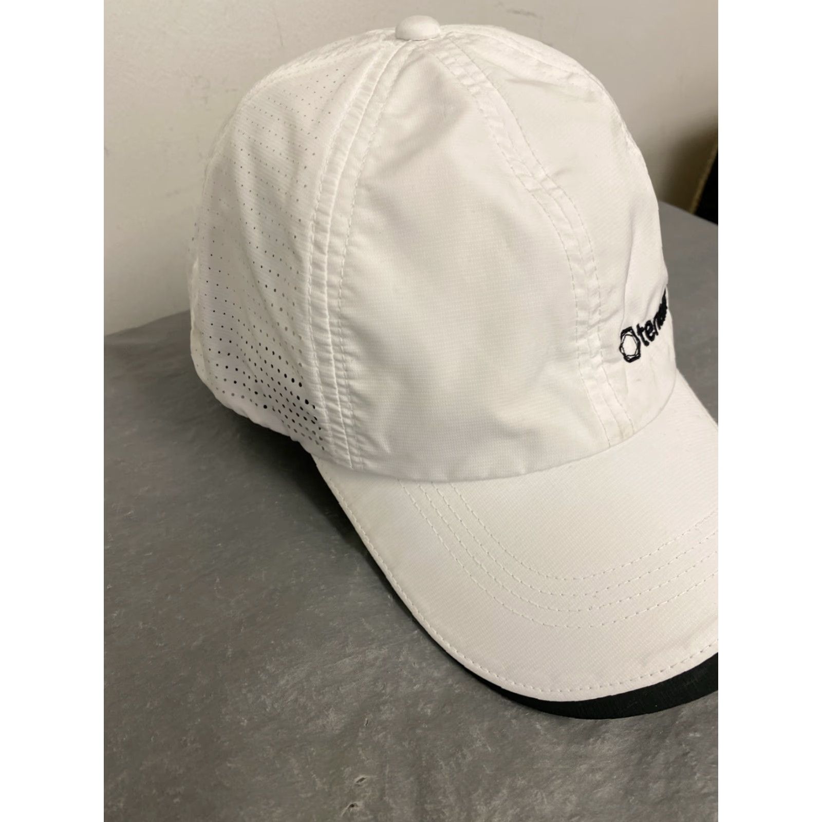 Nike Nike Hat Men’s Baseball Cap Adjustable Golf Swoosh Heritage/905 White One Size Classic 90s Streetwear Casual Sportswear Logo Cap Size ONE SIZE - 3 Thumbnail