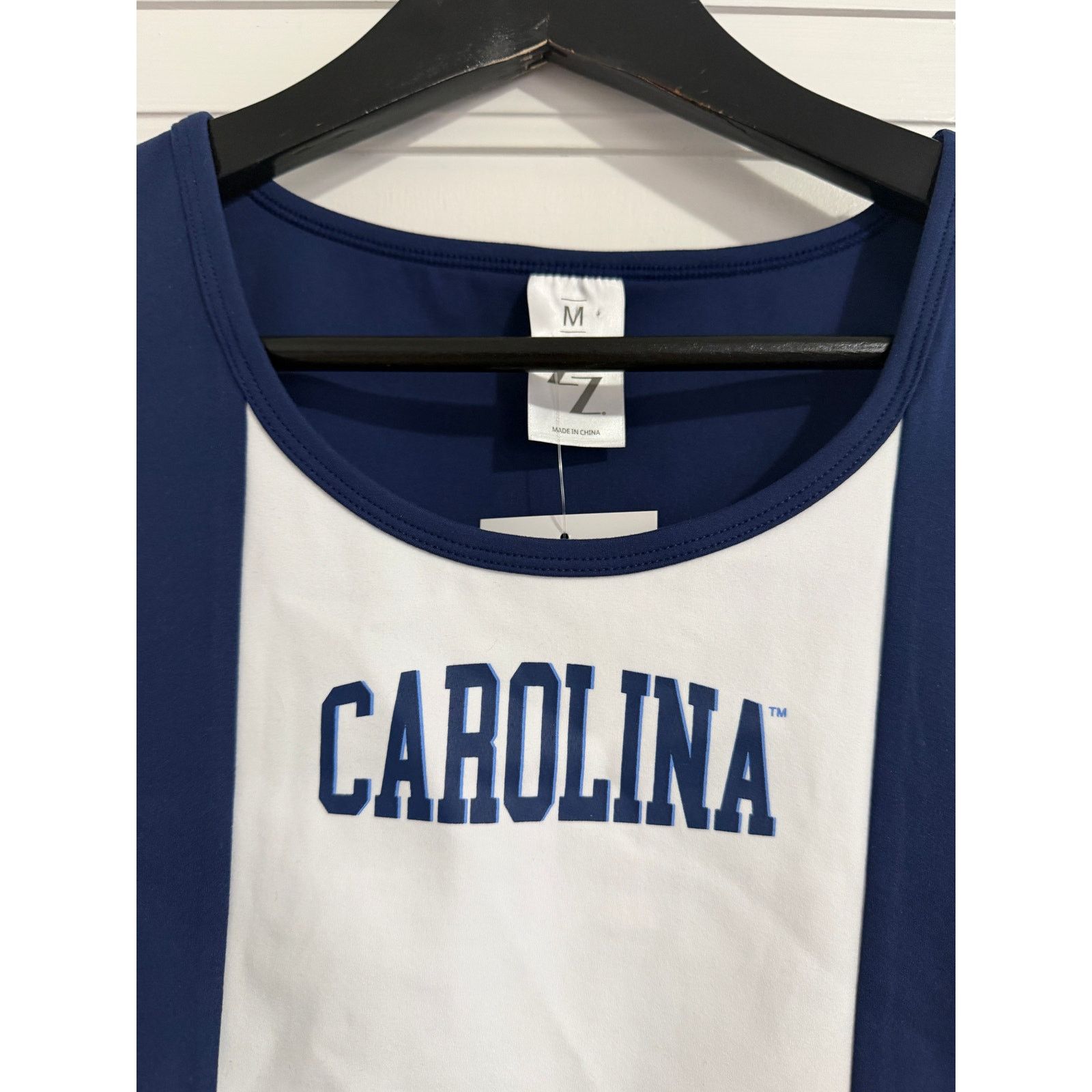 NCAA NWT North Carolina Tar Heels Cropped Tank Top Size M Size M / US 6-8 / IT 42-44 - 2 Thumbnail