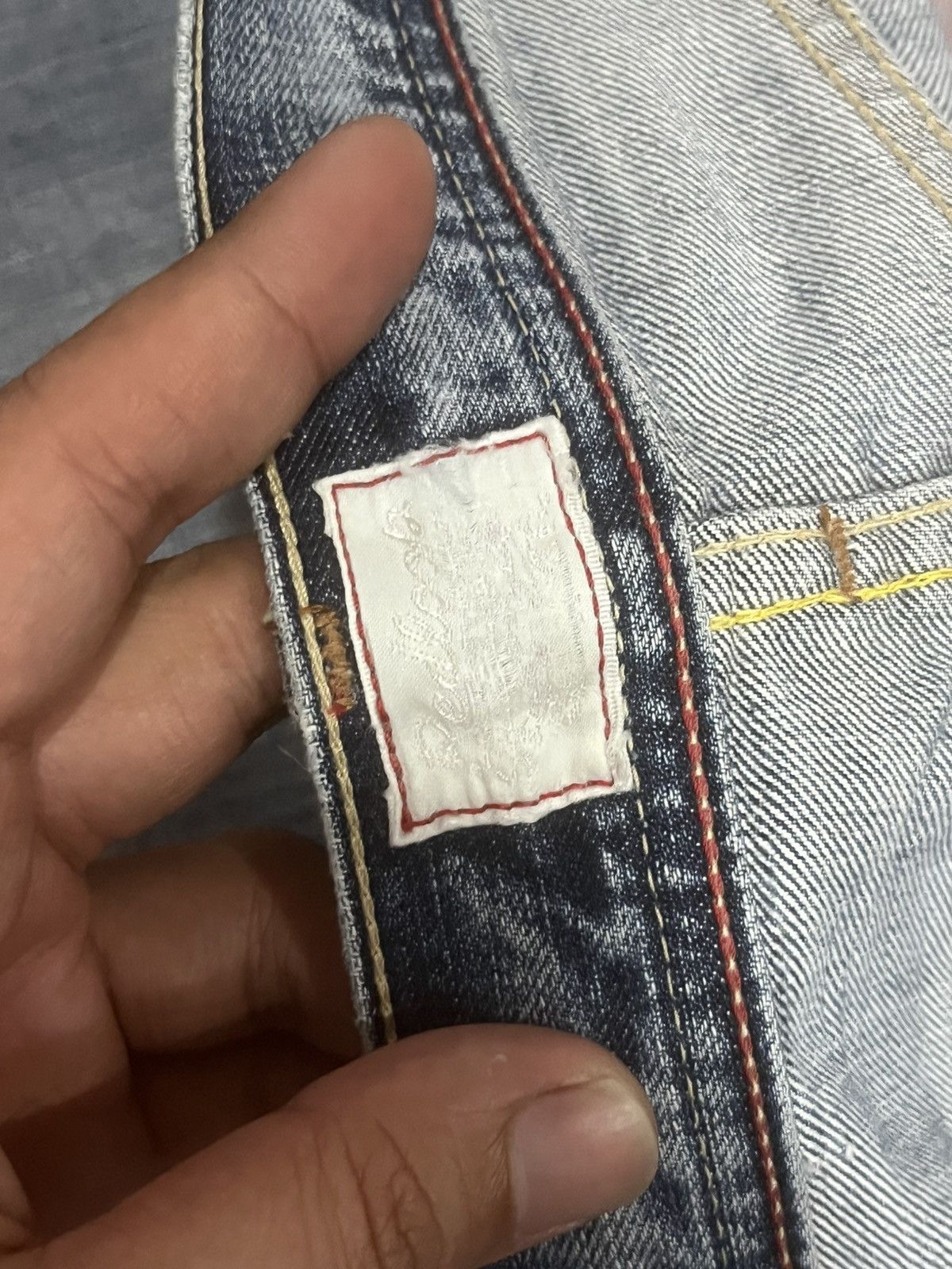 Levi's Vintage Y2K Levi’s Blue Washed Distressed Flare Jeans Size 32" / US 10 / IT 46 - 17 Thumbnail