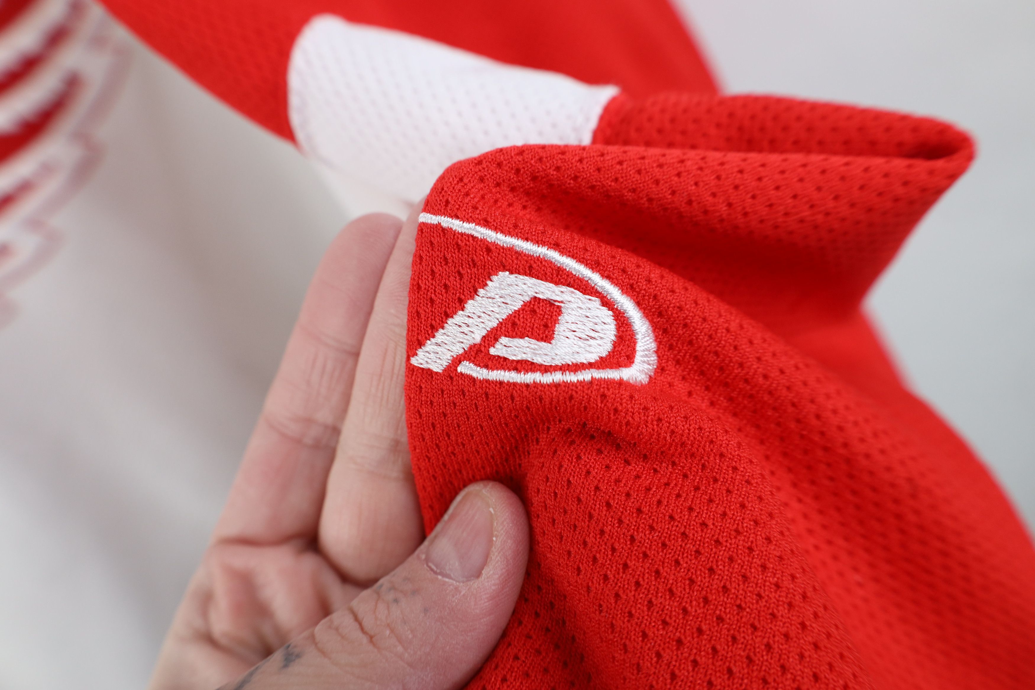 Vintage Vintage 90s Red Wings Hockey Jersey White 2Pac 2 Pac Size US XL / EU 56 / 4 - 5 Thumbnail