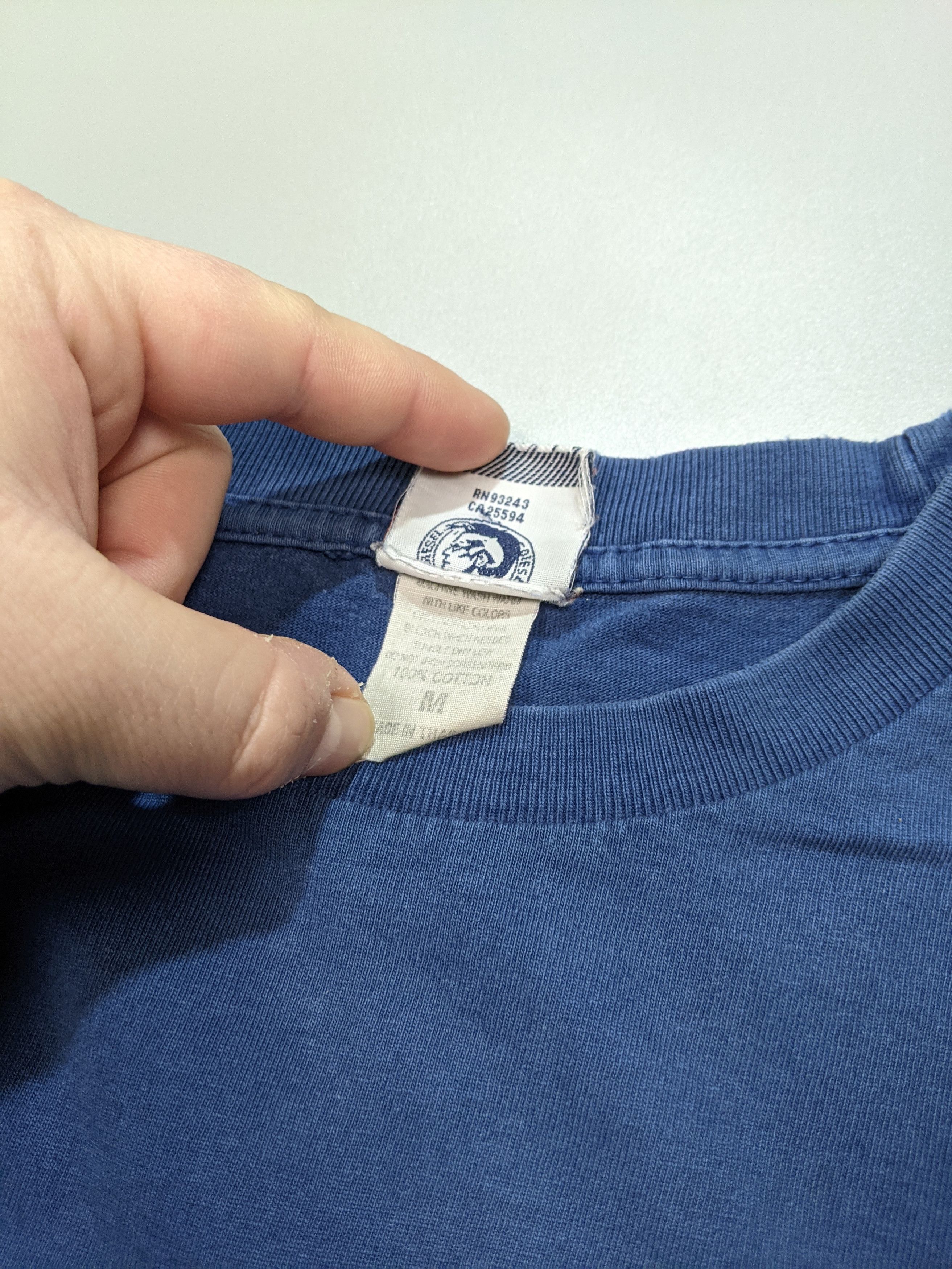 Diesel × Vintage DIESEL Vintage Shabby Women's Blue T-Shirt With Large Logo Size S / US 4 / IT 40 - 8 Thumbnail