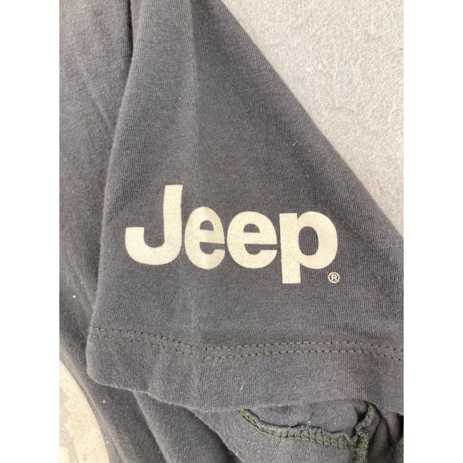 Jeep Jeep Moon Graphic T-Shirt Mens M Gray Short Sleeve Crew Neck Athletic Tee Size US M / EU 48-50 / 2 - 5 Thumbnail