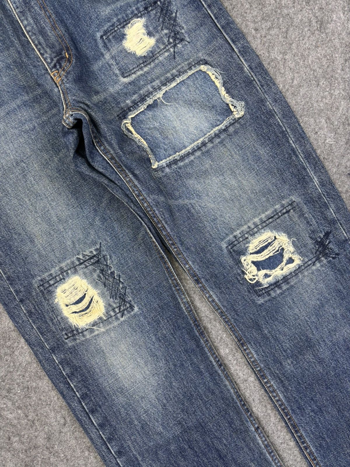 Beams Plus 💥Denim Art💥BEAMS Japan Patchwork Distressed Denim F872 Size US 31 - 7 Thumbnail