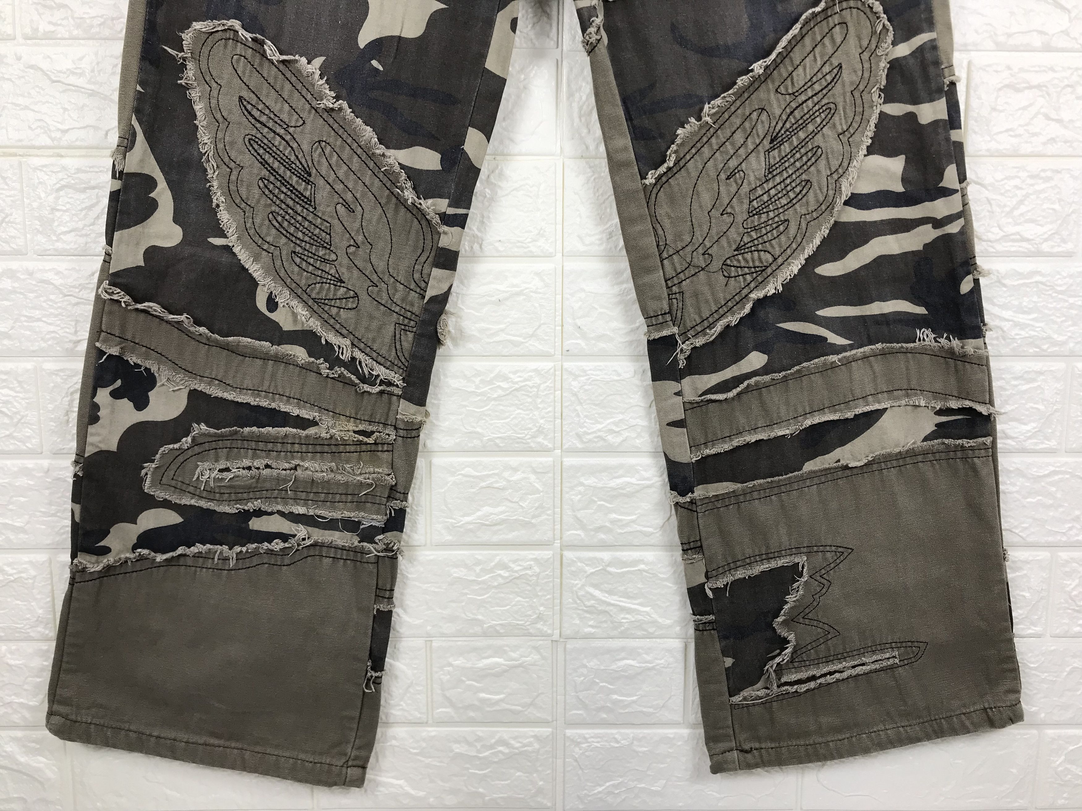 Japanese Brand Vintage Camo Hybrid Rebuilt Design Wide Leg Baggy Pants Size US 32 / EU 48 - 4 Thumbnail
