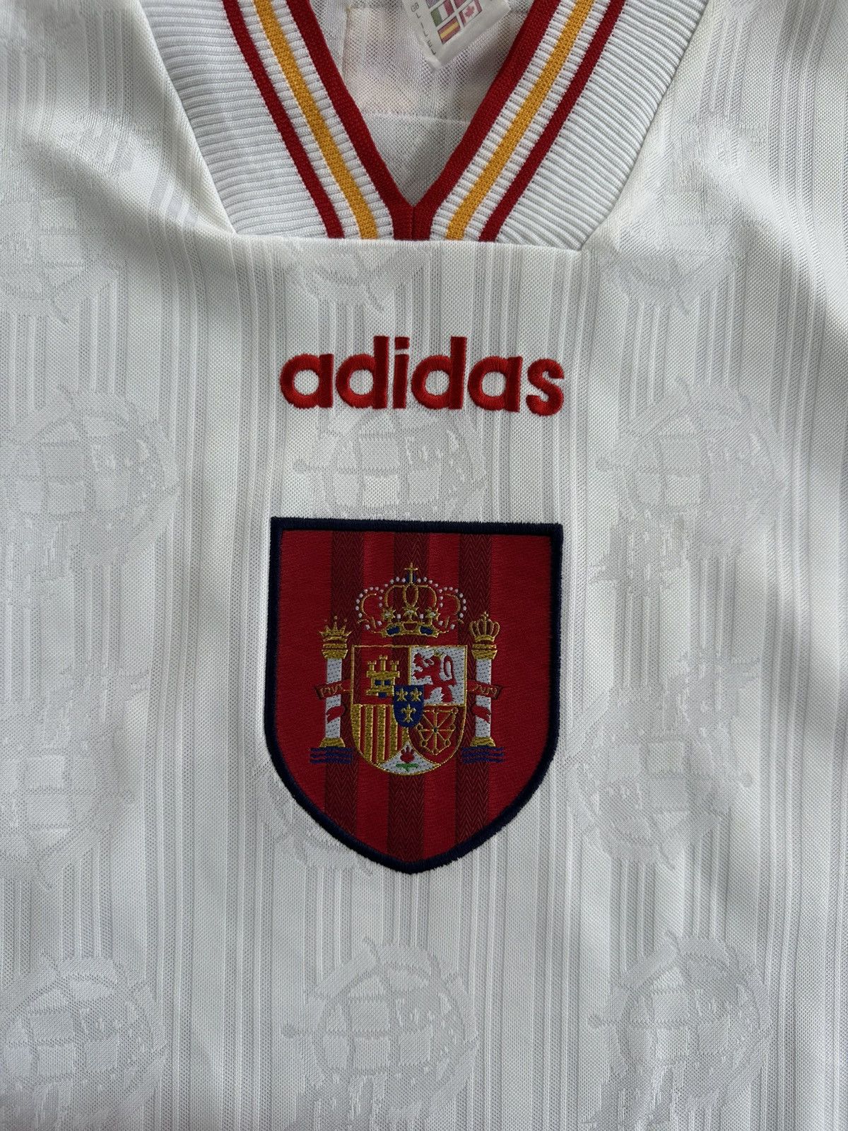Adidas VINTAGE ADIDAS SPAIN 96-98 THIRD KIT Size US XL / EU 56 / 4 - 2 Thumbnail