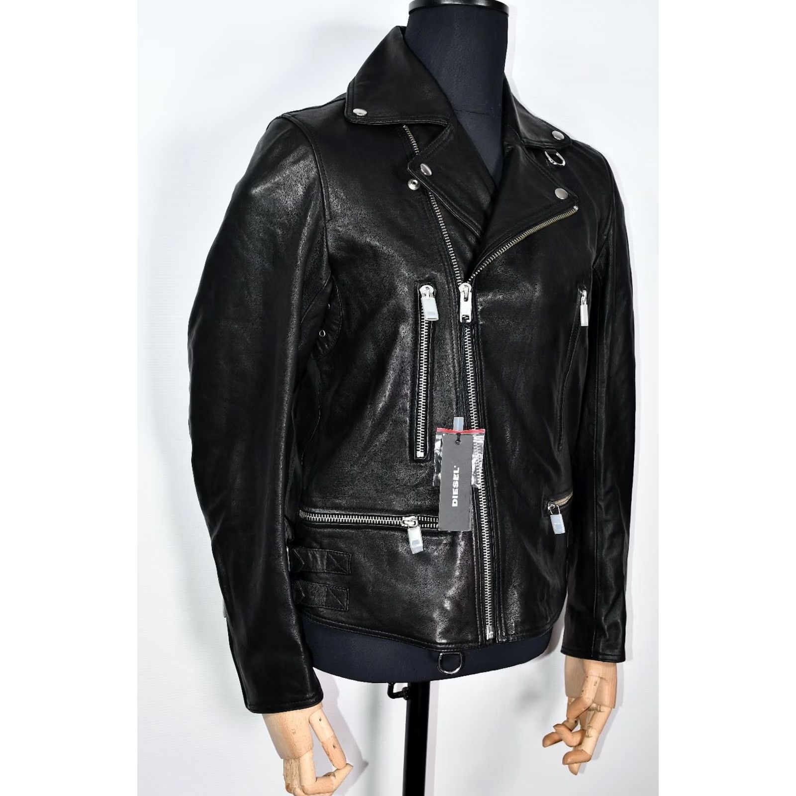 Diesel Diesel L-Gotiv-A Biker Leather Jacket Men's M Diesel Leather Jacket Motorcycle Jacket Black 57 cm Chest 60 cm Length 70 cm Sleeve 45 cm Shoulders XS? Size US M / EU 48-50 / 2 - 4 Thumbnail