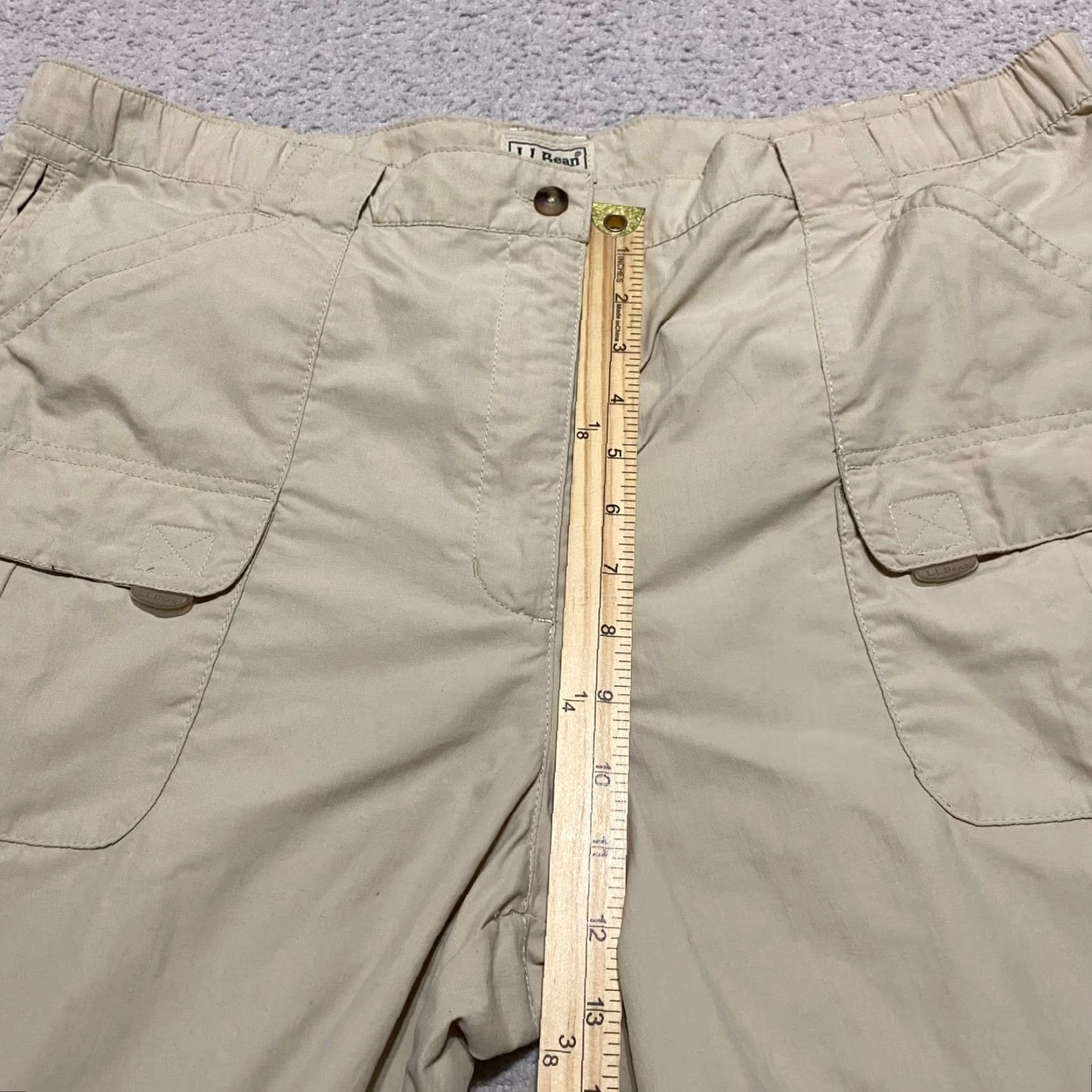 Vintage L.L. Bean Women's XL Pants Beige Cargo Relaxed Straight Nylon Outdoor Hiking Crop - 2561 Size 40" / US 18 - 7 Thumbnail
