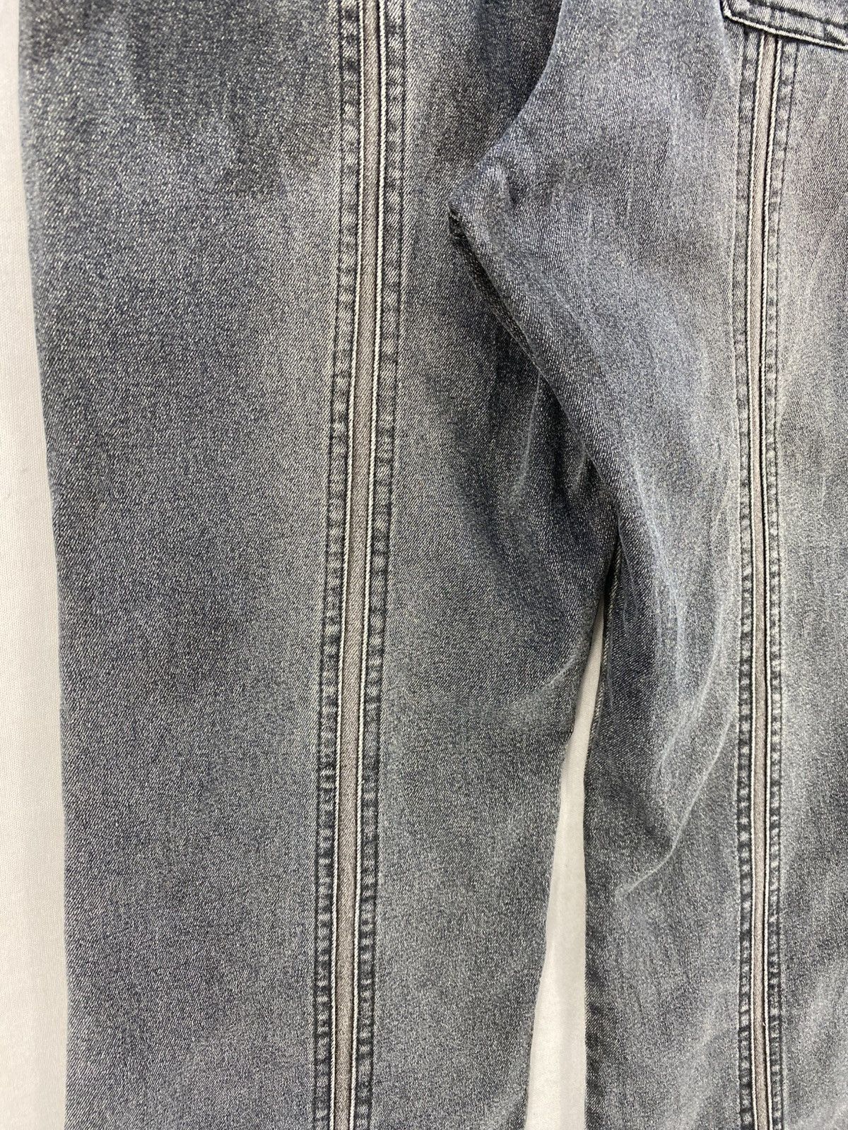 Le Grande Bleu (L.G.B.) Vintage Y2K Fullheart Multi-Seam Flare Jeans Size 28" / US 6 / IT 42 - 7 Thumbnail