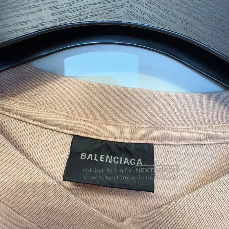 Balenciaga Balenciaga Classic Coke T-shirt is pink. Size US XS / EU 42 / 0 - 3 Thumbnail