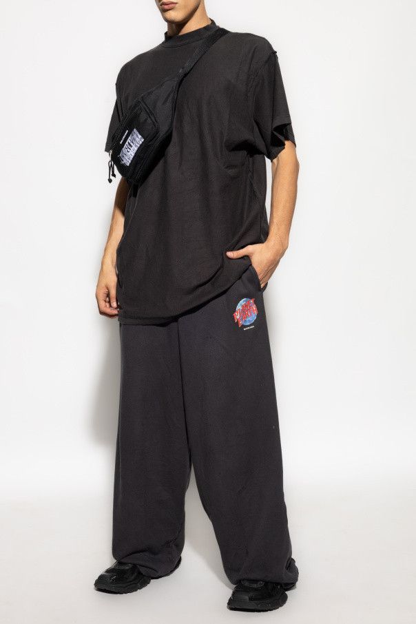 Balenciaga o1w1db10126 Inside Out Oversized T-Shirt in Washed Black Size US L / EU 52-54 / 3 - 2 Thumbnail