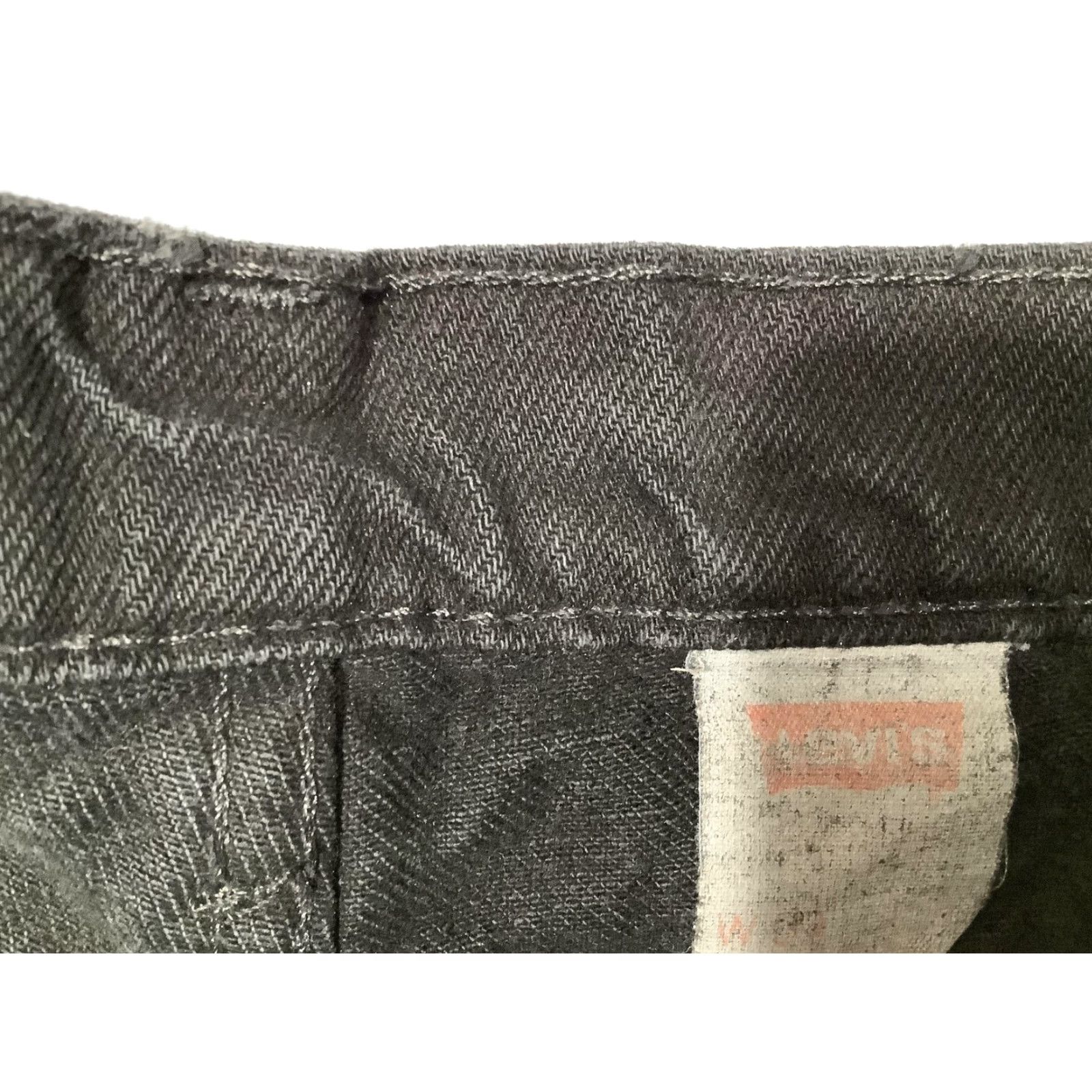 Levi's Levi's 550 Shorts Mens 34 Black Striped Distressed Relaxed Vintage 90s Bermuda Denim Casual Mens, 34 Inseam 4in Size US 34 / EU 50 - 5 Thumbnail