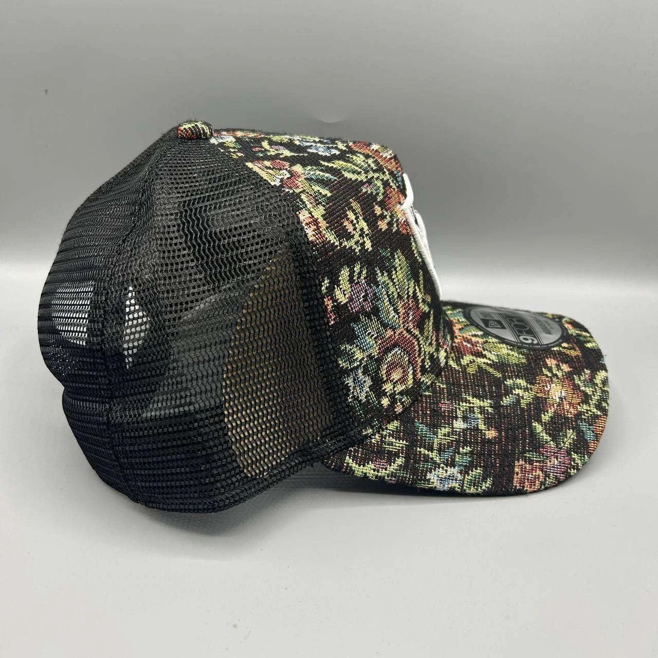 New Era Las Vegas Raiders NFL Trucker Hat Floral SnapBack A-Frame Size ONE SIZE - 5 Thumbnail