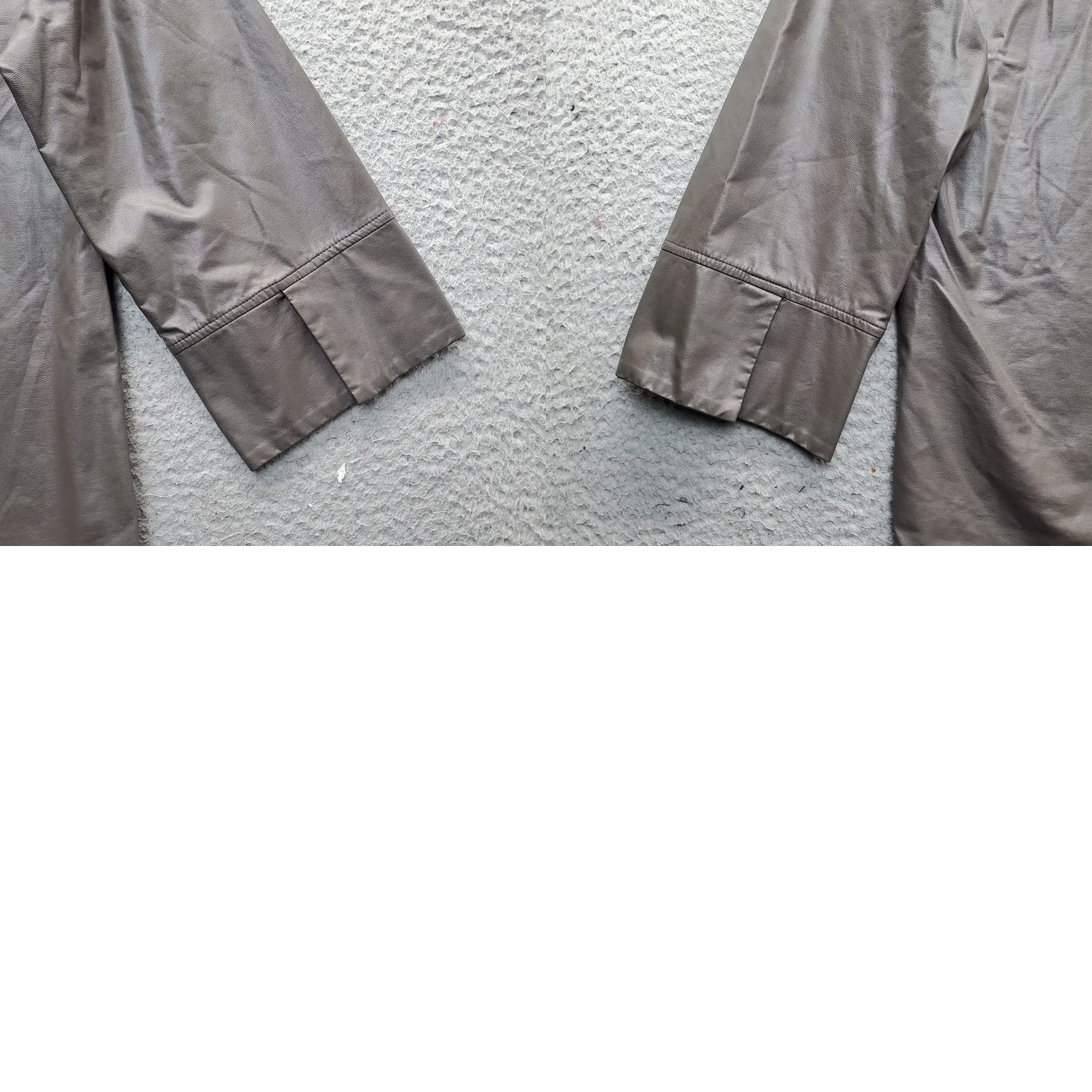 Vintage Prologue Womens Small Brown Faux Leather Top Shirt V-Neck Long Sleeve Split Neck Regular Size S Size S / US 4 / IT 40 - 8 Thumbnail
