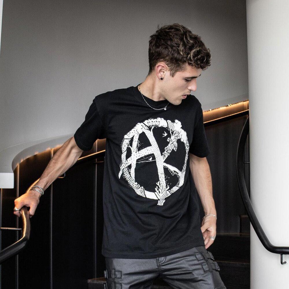 Designer AKINGS Tree of Life T-shirt - Black Size US XS / EU 42 / 0 - 3 Thumbnail