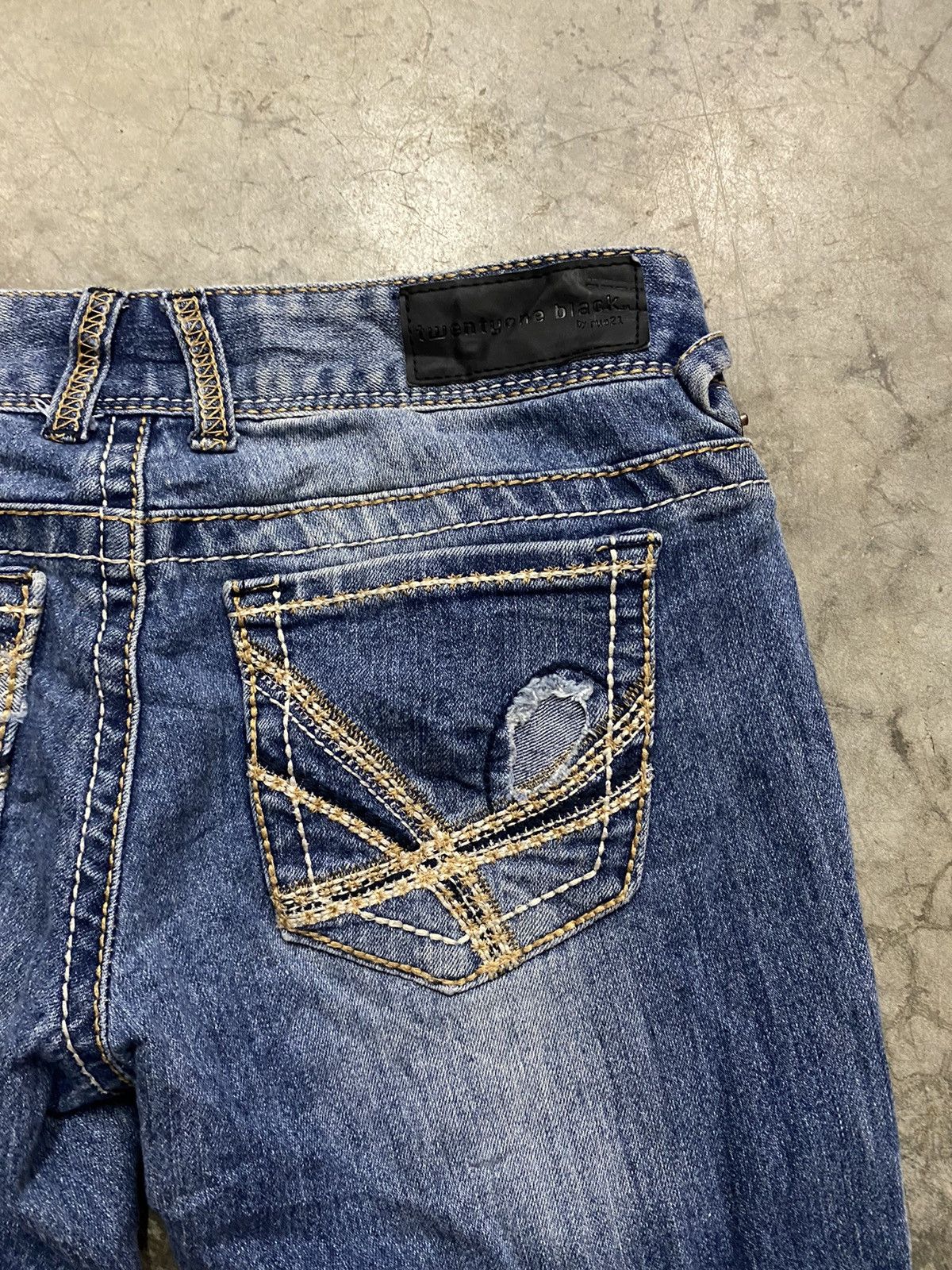 Hysteric Glamour × If Six Was Nine × Japanese Brand Flare Jeans Twentyone Blue Wash Stretch Jeans Size 27" / US 4 / IT 40 - 12 Thumbnail