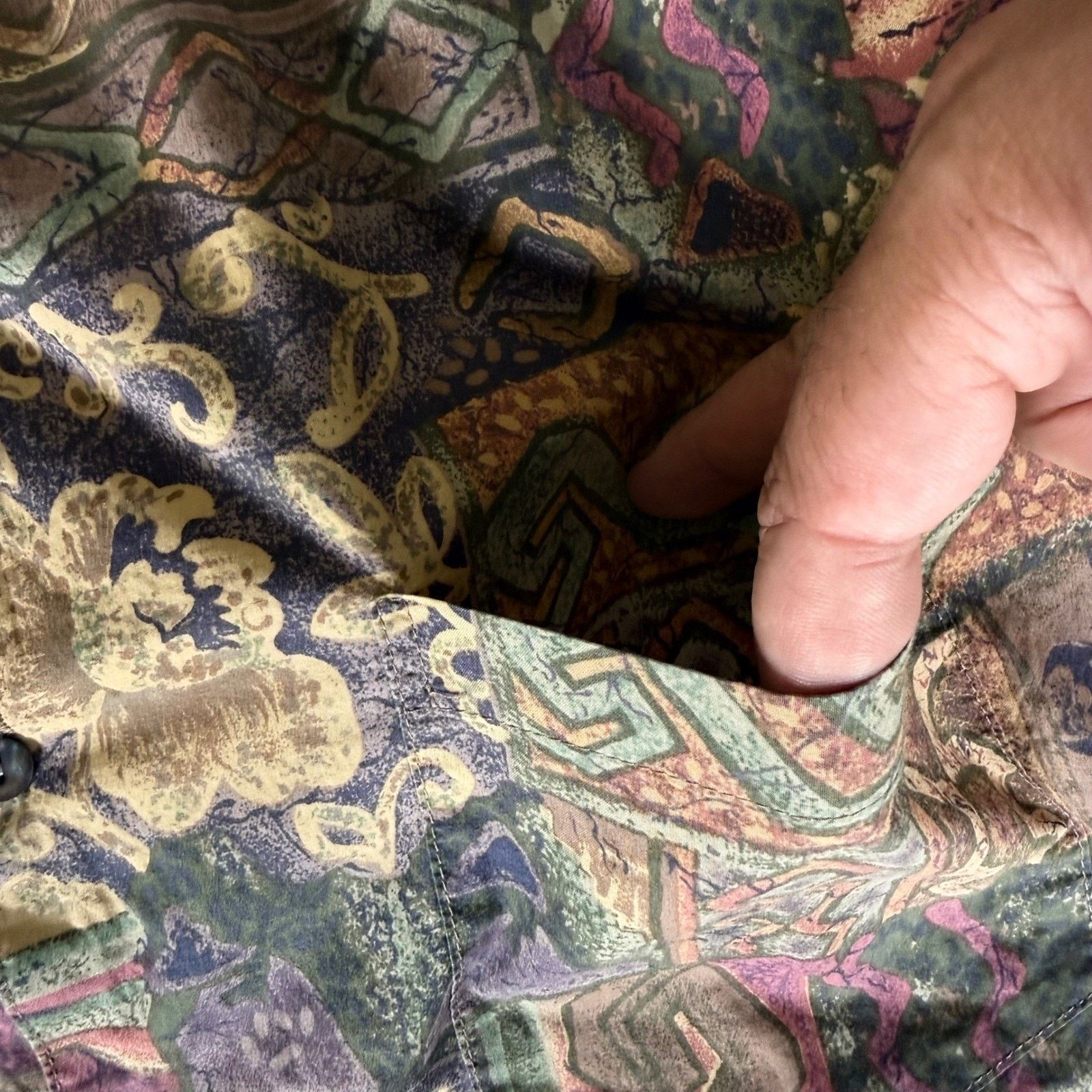 Tori Richard Tori Richard Mens L Boho Patchwork Tapestry Shirt VTG Size US L / EU 52-54 / 3 - 3 Thumbnail