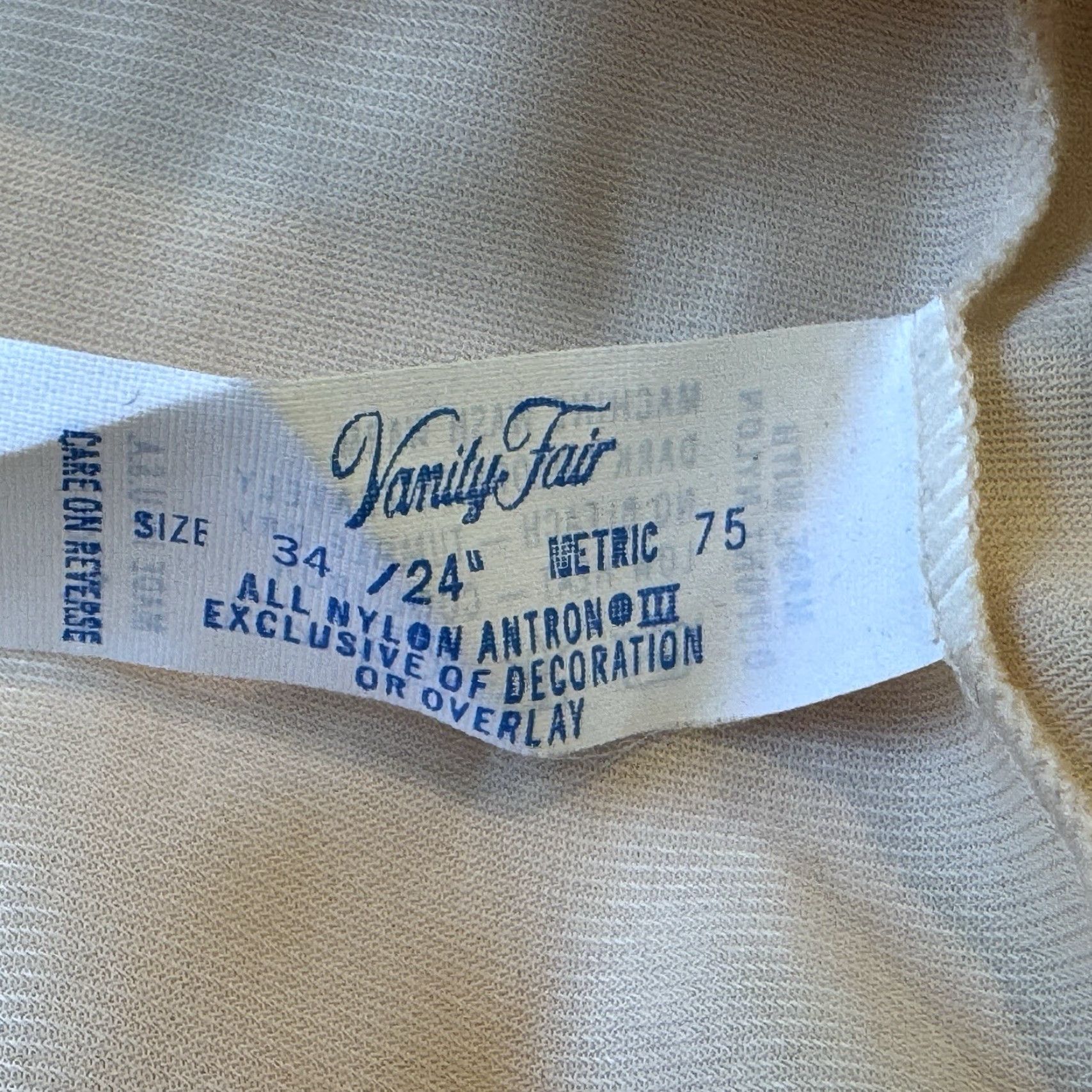 Vintage VINTAGE Vanity Fair Slip Knee Length 34 24" Beige Adjustable Strap Nylon NEW USA Womens Secret? <— stop Size ONE SIZE - 6 Thumbnail