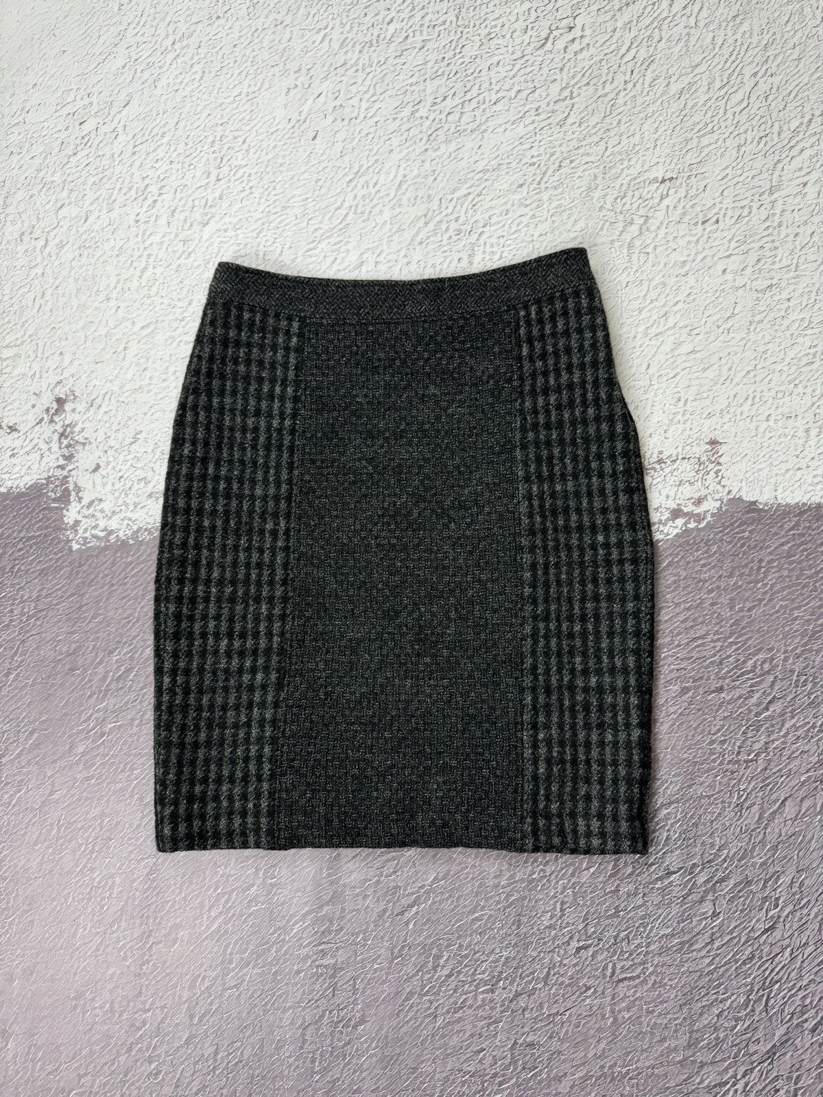 Etro Etro Milano grey wool checkered midi skirt made in Italy Size 28" / US 6 / IT 42 - 1 Thumbnail