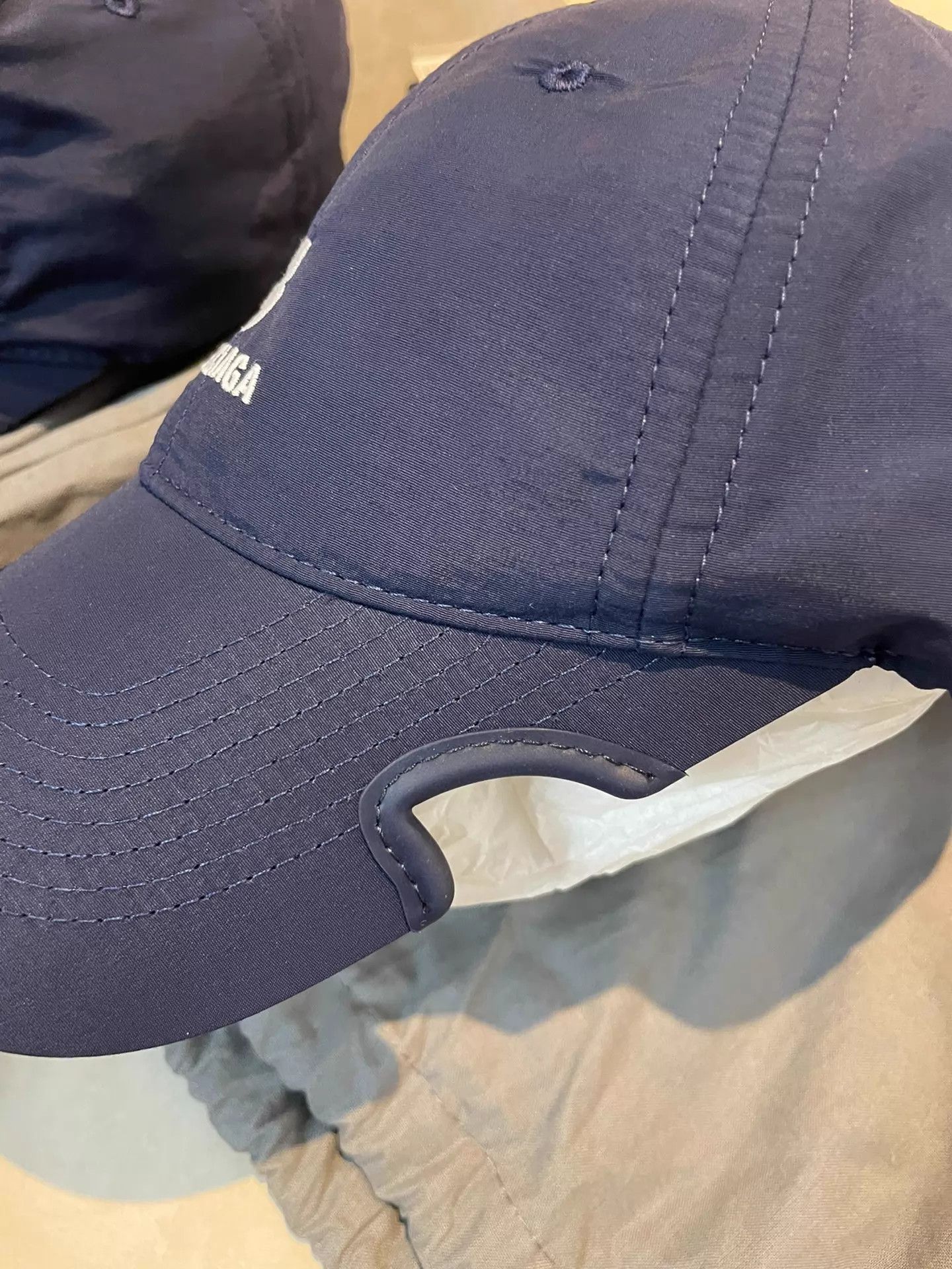 Balenciaga Balenciaga Nylon Dark Blue Slouch Cap L Size ONE SIZE - 2 Thumbnail