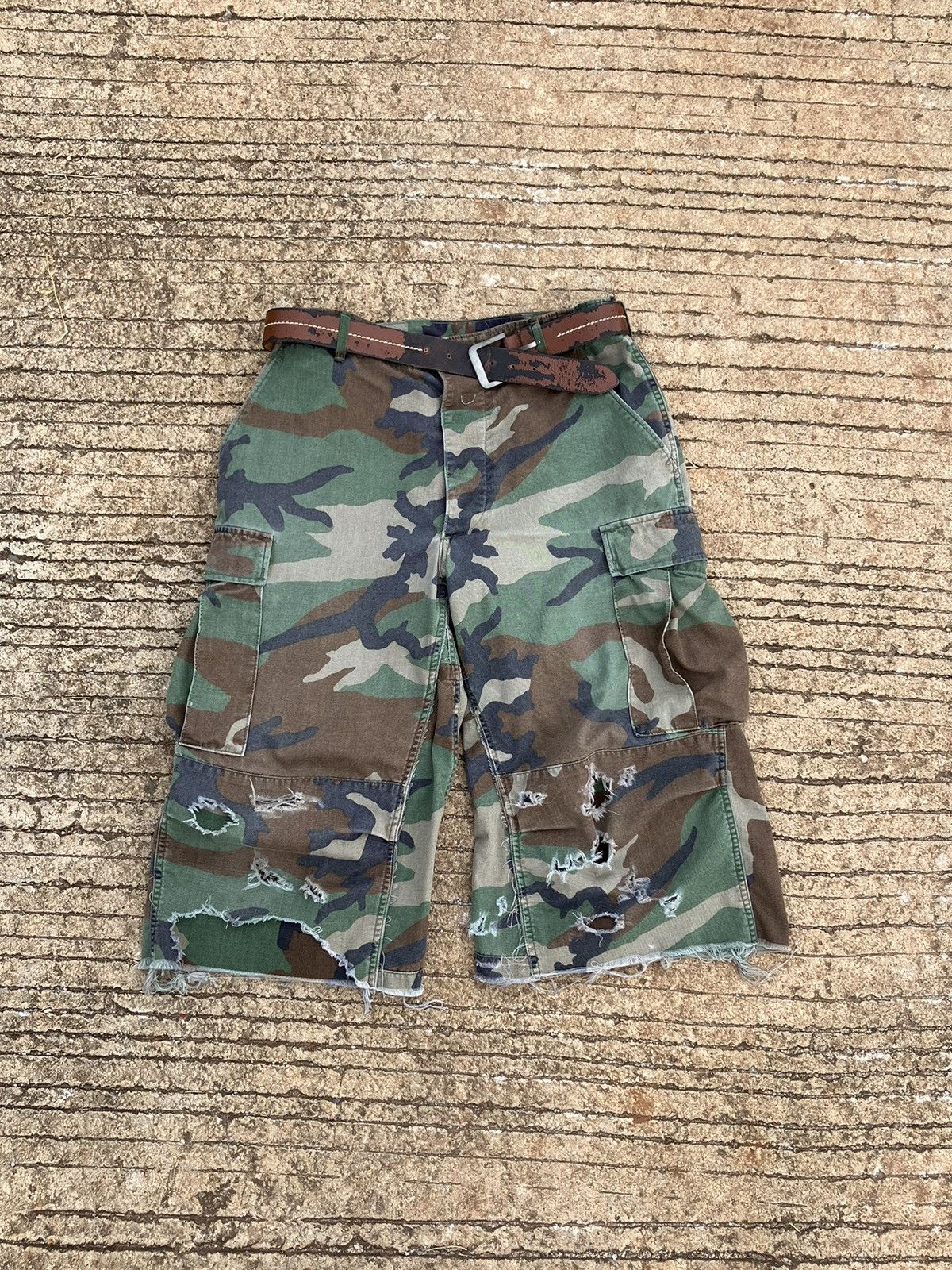 Custom Short Vintage military cargo pants. (WOODLAND 1992's)