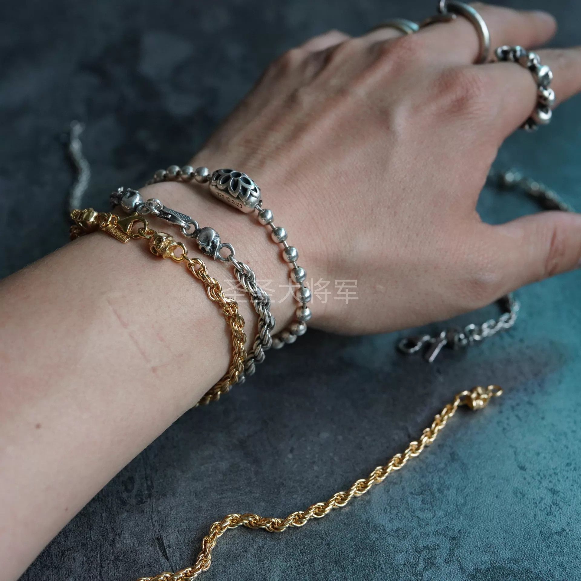 Emanuele Bicocchi Emanuele Bicocchi Gothic Rope Double Skull Bracelet Size ONE SIZE - 8 Thumbnail