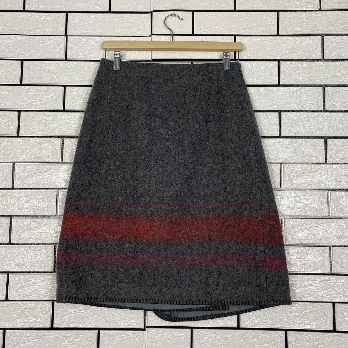 Japanese Brand Vintage Wool Skirt Striped Naf Naf Sport Issey Miyake Size 30" / US 8 / IT 44 - 10 Thumbnail